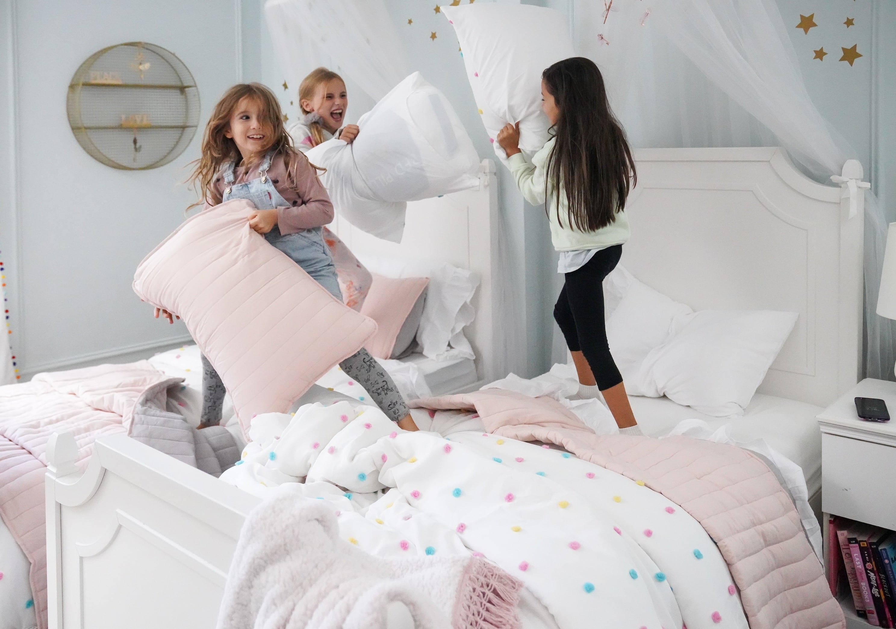 Soft Stripe All Season Quilt Coverlet Set - Lightweight Bedding for Year-Round Comfort - Perfect for Master Bedroom, Guest Room & Cozy Home Decor