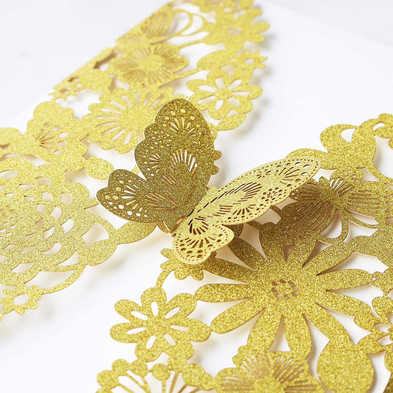 Premium 50PCS Gold Laser Cut Lace Wedding Invitation Cards with Butterflies & Envelopes - 5.12 x 7.3