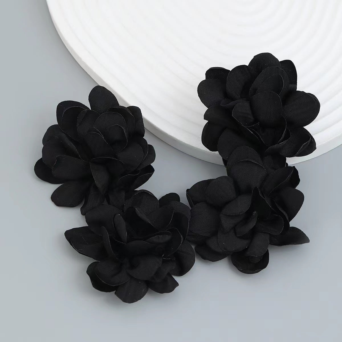 3D Flower Earrings for Women - Elegant Floral Dangle Earrings for Party, Wedding & Everyday Wear