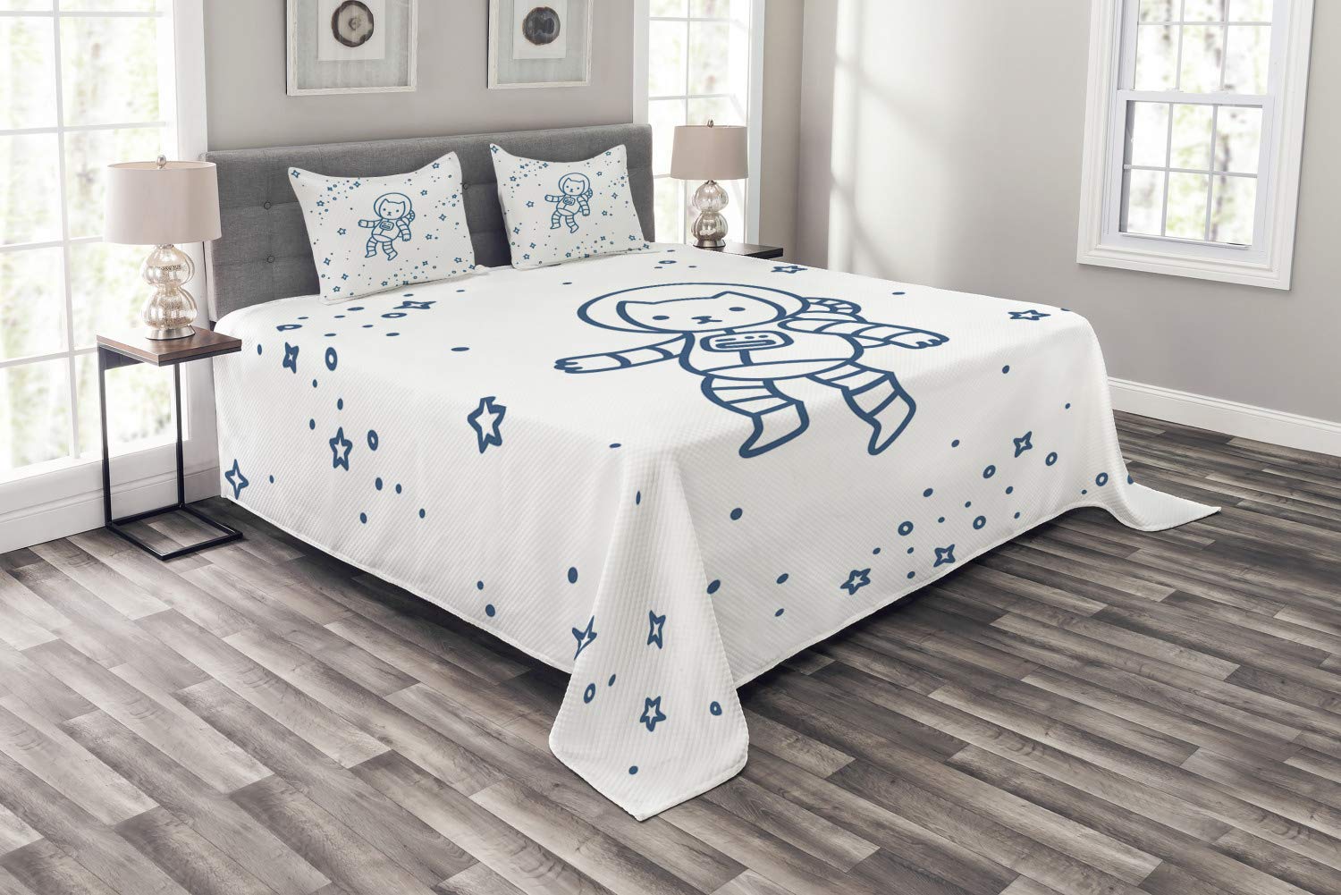 Ambesonne Cat Bedspread Set - Cartoon Astronaut Cat in Outer Space Constellation Design, 3-Piece King Size Bedding Set with 2 Pillow Shams, Dark Blue | Perfect for Cat Lovers' Bedroom Decor, Space Theme Nursery, or Unique Gift Idea