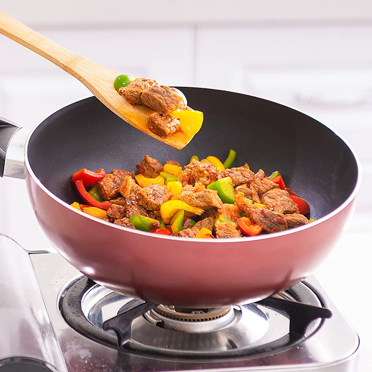 **Non-Stick Aluminum Alloy Frying Pan 28cm/30cm - Induction & Gas Stove Compatible - Comfortable Handle for Easy Cooking - Perfect for Sautéing, Frying & Pancakes**