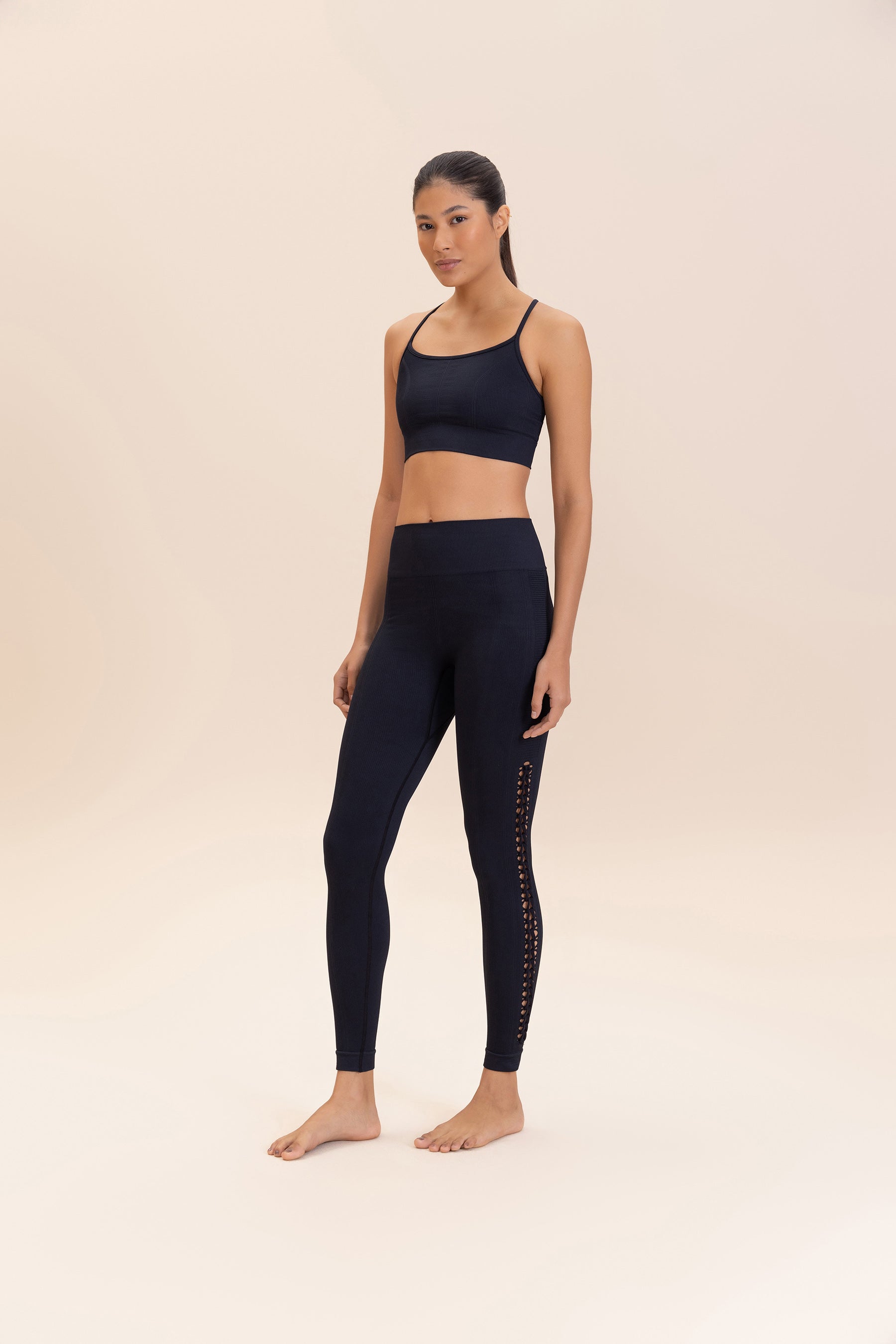 High-Quality Seamless Sports Bra for Women - Comfortable & Supportive Workout Top for Running, Yoga & Gym