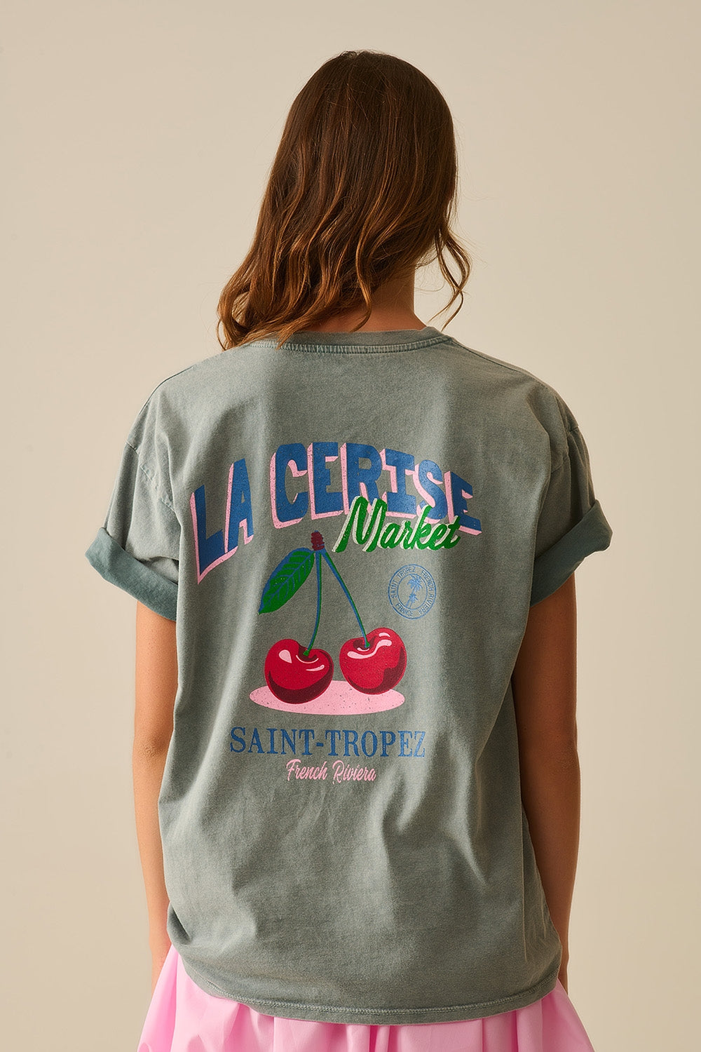 Premium Italian Made Graphic T-Shirt in Grey - La Cerise Market Saint Tropez Design | Casual Wear, Street Style & Vacation Outfits