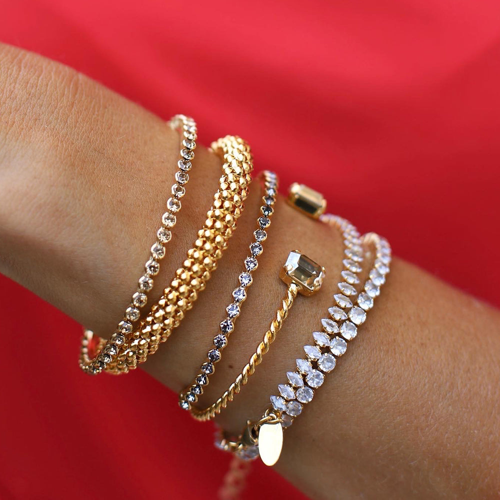 Elegant Siri Crystal Bangle Bracelet for Women - Sparkling Fashion Jewelry Gift for Parties, Weddings & Special Occasions