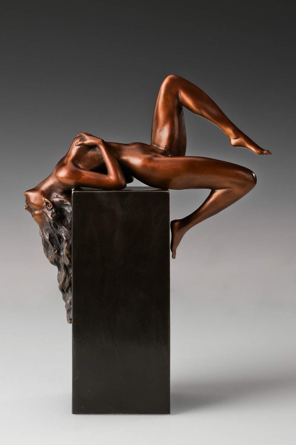 Elegant Bronze Female Statue Sculpture - Handcrafted Home Decor Art Piece for Living Room, Garden & Office | TPEA-473