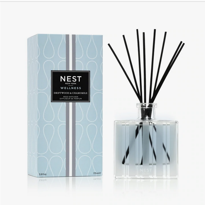 Natural Driftwood & Chamomile Reed Diffuser - Aromatherapy Essential Oil Diffuser for Home, Office, Spa & Relaxation - Creates Calming Atmosphere for Stress Relief & Better Sleep