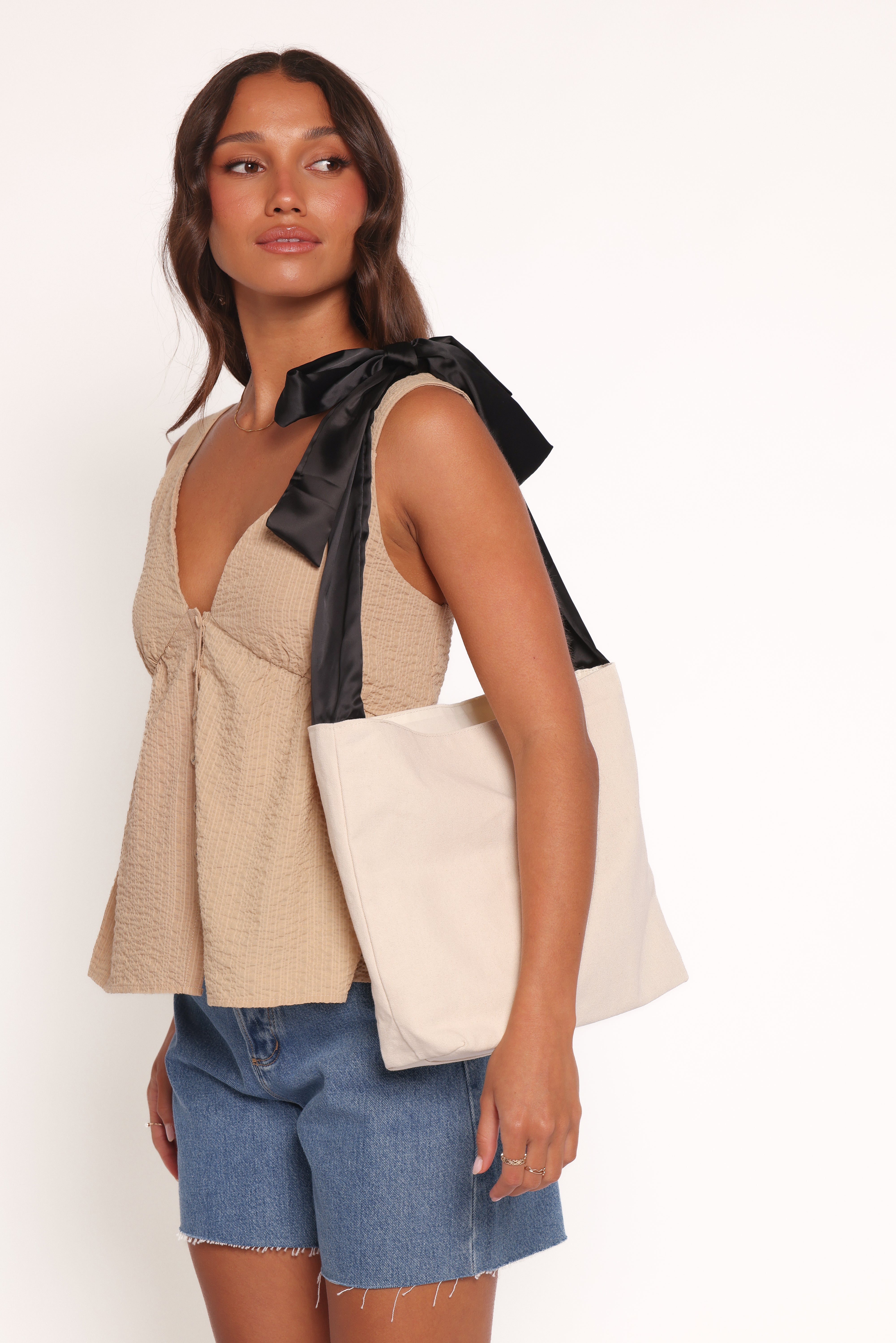 Amity Bow Bag - Elegant White Handbag for Women | Perfect for Parties, Weddings & Everyday Use