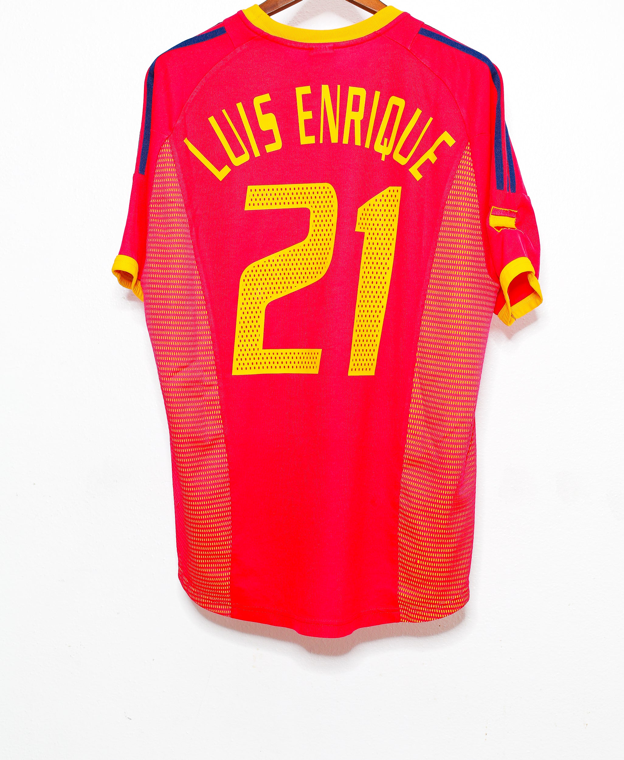 Authentic Spain Home Soccer Jersey 2000 - Luis Enrique #21 (Large) - Vintage Football Shirt for Fans & Collectors - Perfect for Matches, Gifts & Memorabilia