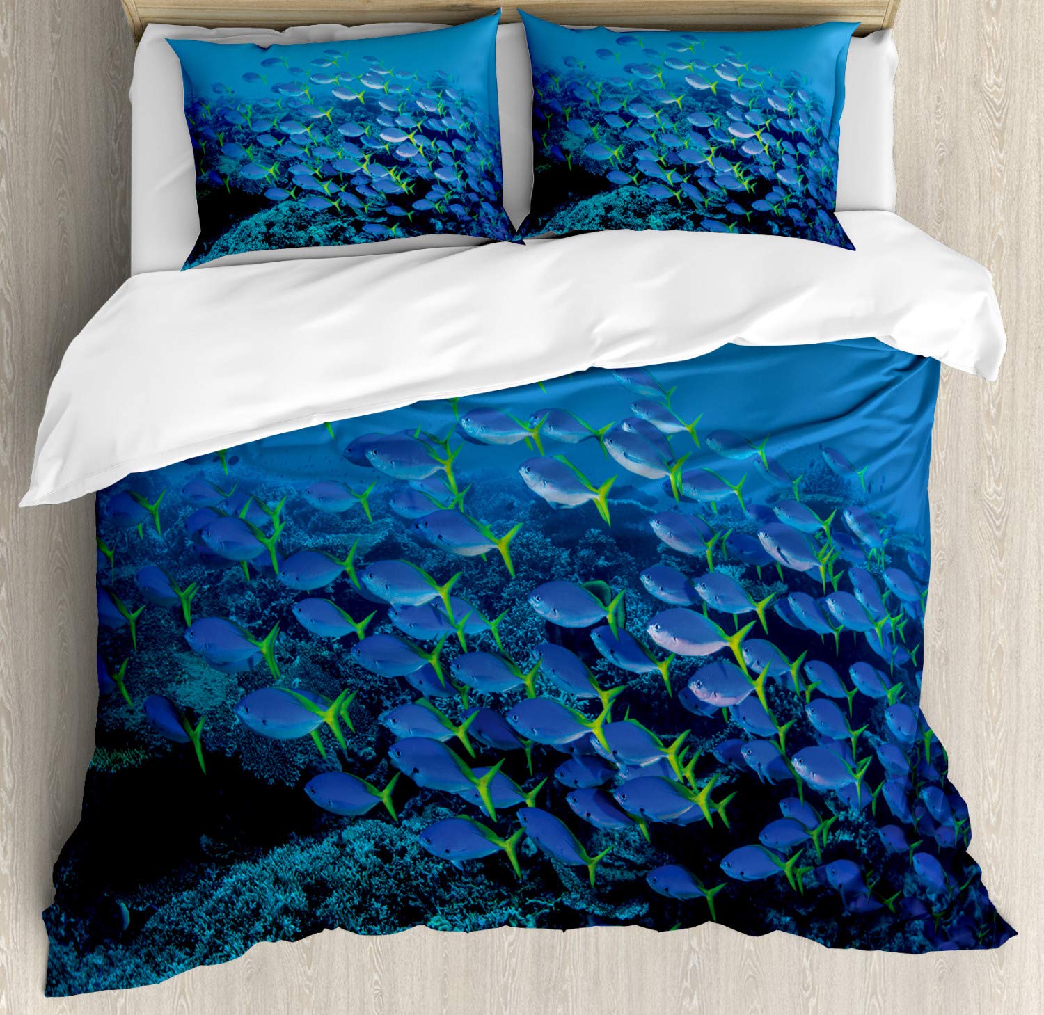 Ambesonne Fish Duvet Cover Set - California King Size 3-Piece Bedding with 2 Pillow Shams | Vibrant Multicolor Shoal of Fish & Sunbeam Ocean Design | Perfect for Coastal, Nautical & Underwater Themed Bedrooms