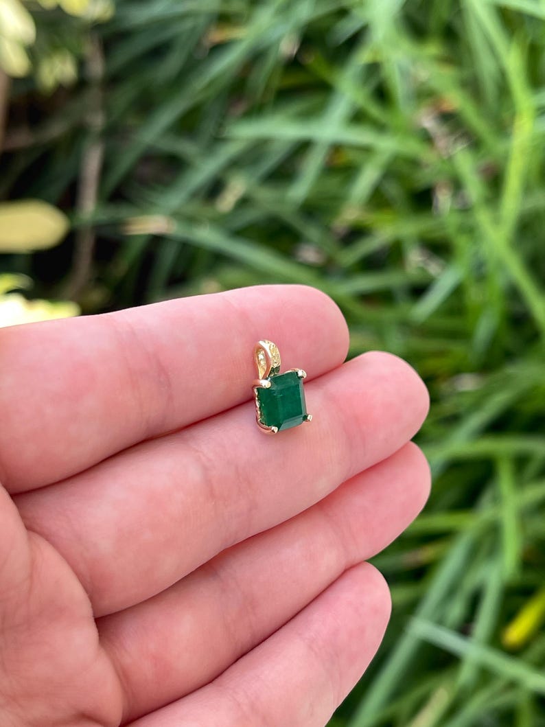 2.0ct 14K Gold Emerald Cut Dark Green Emerald Pendant Necklace - Prong Set for Women, Elegant Jewelry Gift for Birthday, Anniversary & Special Occasions