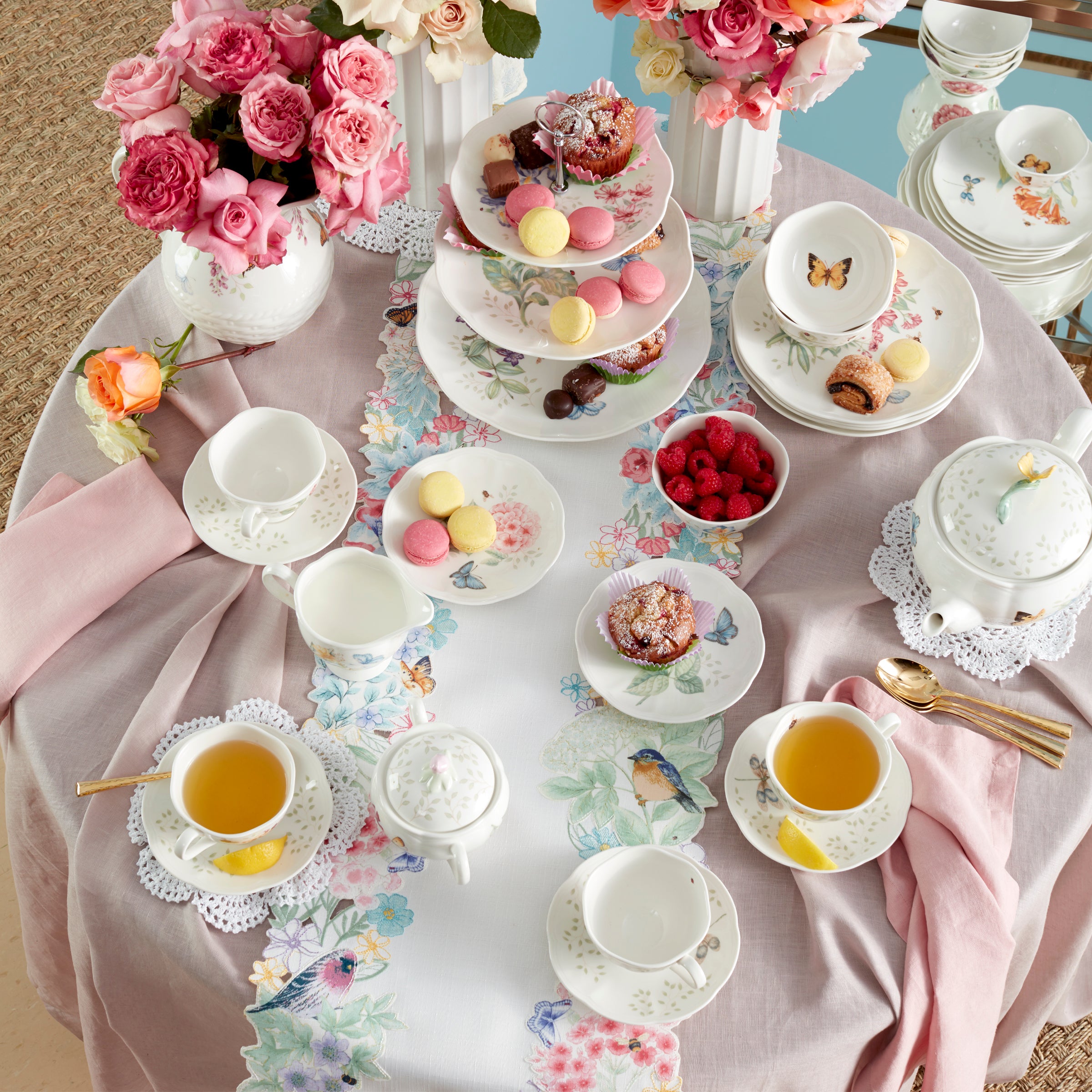 Butterfly Meadow 28-Piece Dinnerware Set - Porcelain Plates, Bowls & Mugs for Family Dining, Dinner Parties & Everyday Use