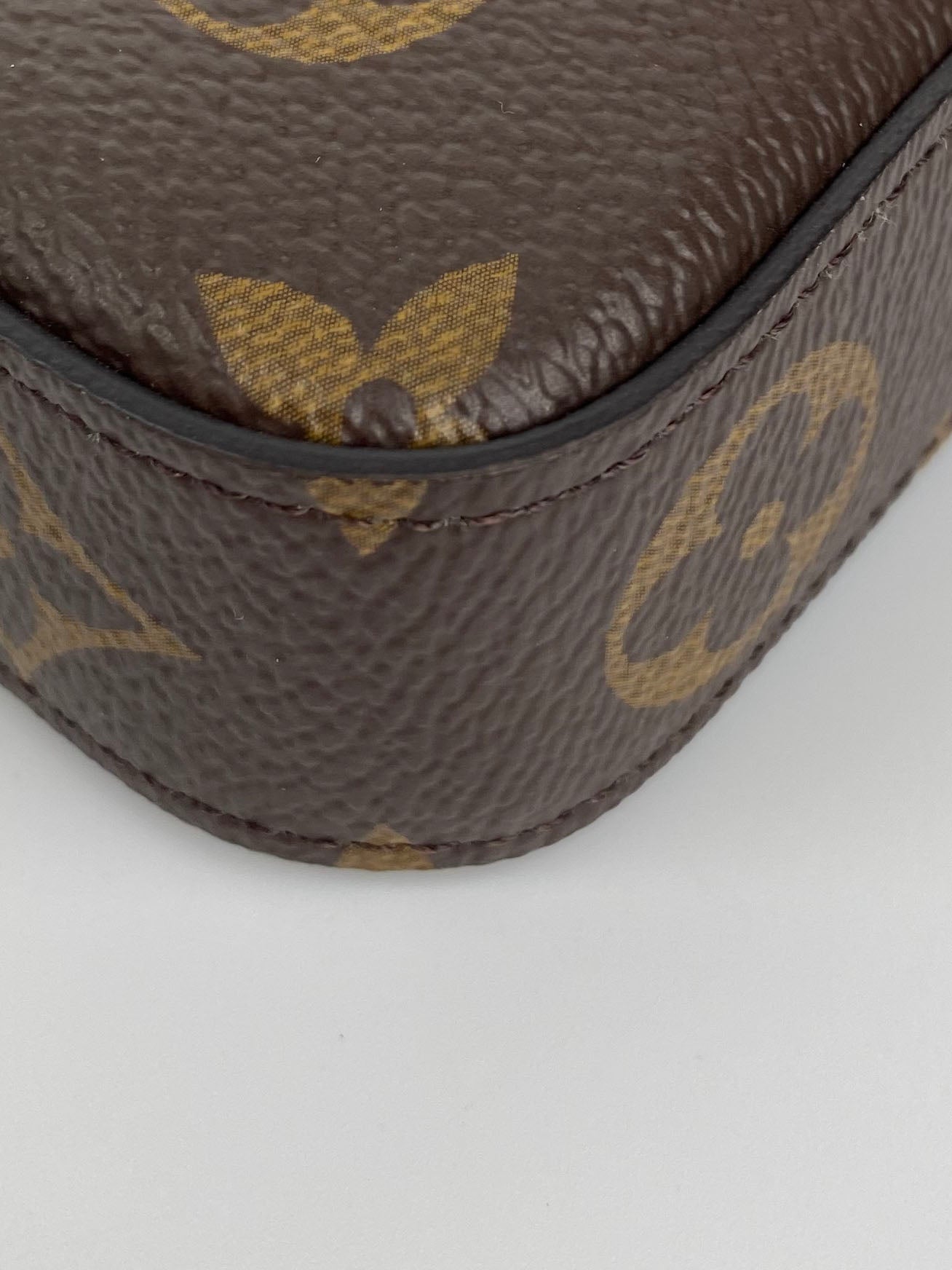 Authentic Louis Vuitton Monogram Felicie Pochette Crossbody Bag - Luxury Designer Wallet on Chain for Women, Perfect for Evening Parties & Date Nights