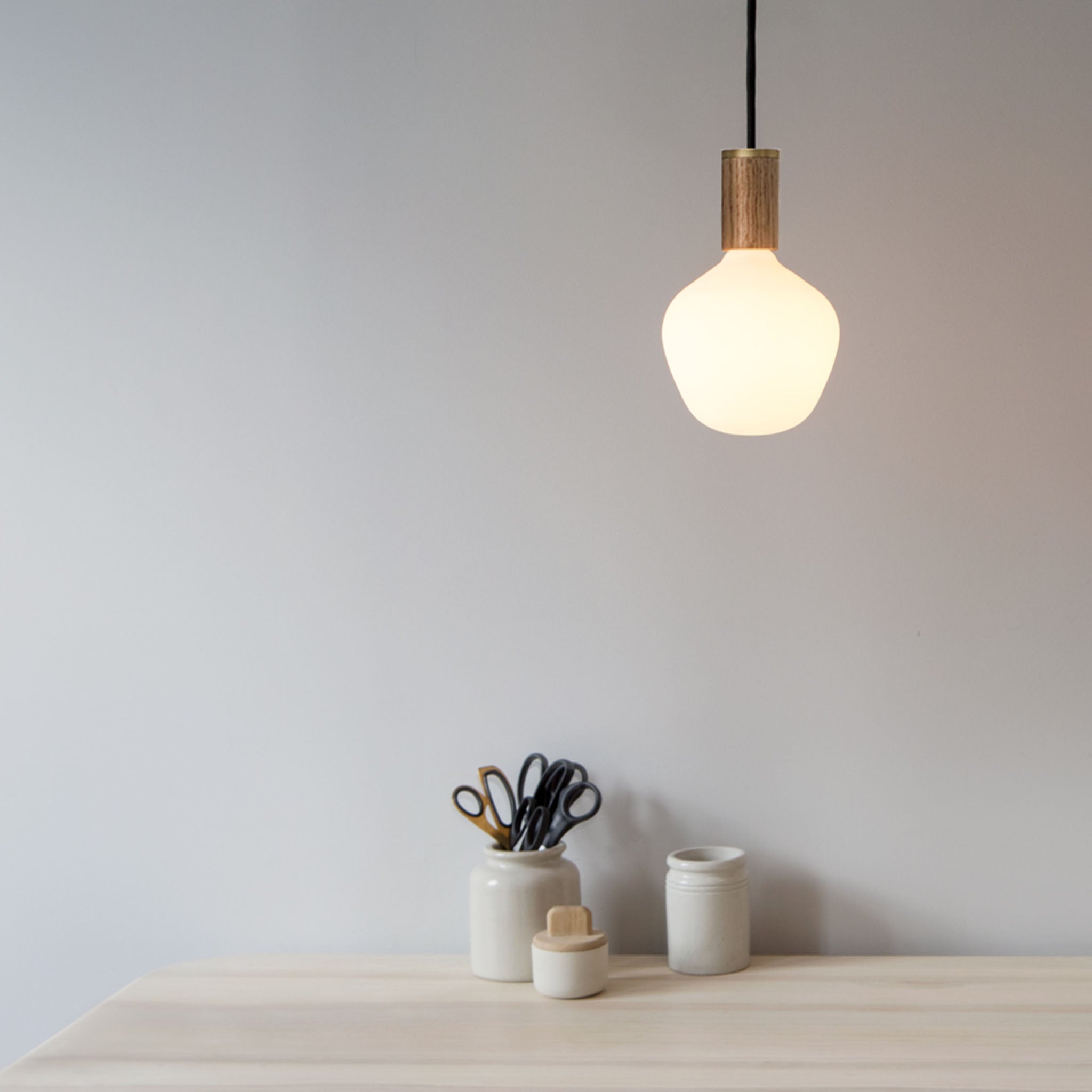 Modern Enno Oak Wood Pendant Light - Handcrafted Hanging Ceiling Lamp for Kitchen, Dining Room & Bedroom Lighting