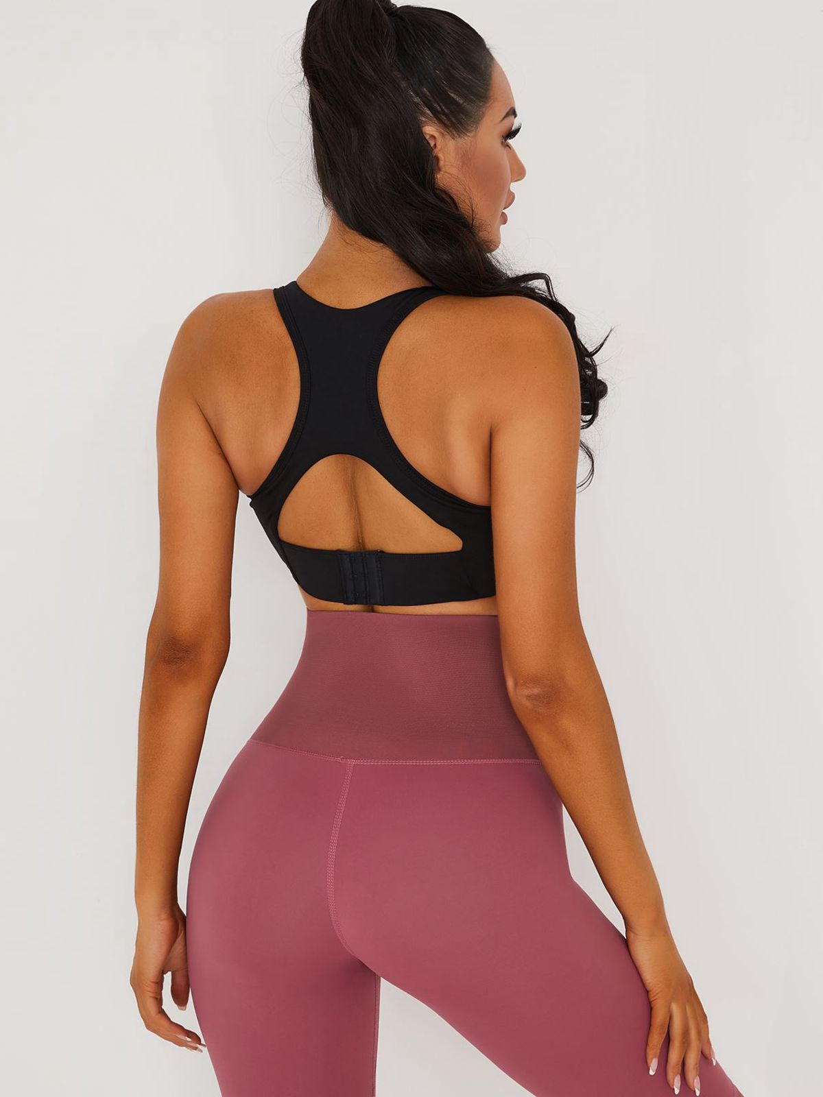ZASUWA Women's V-Neck Sports Bras - High Support Workout Tops for Running, Yoga & Gym - Breathable & Comfortable Activewear
