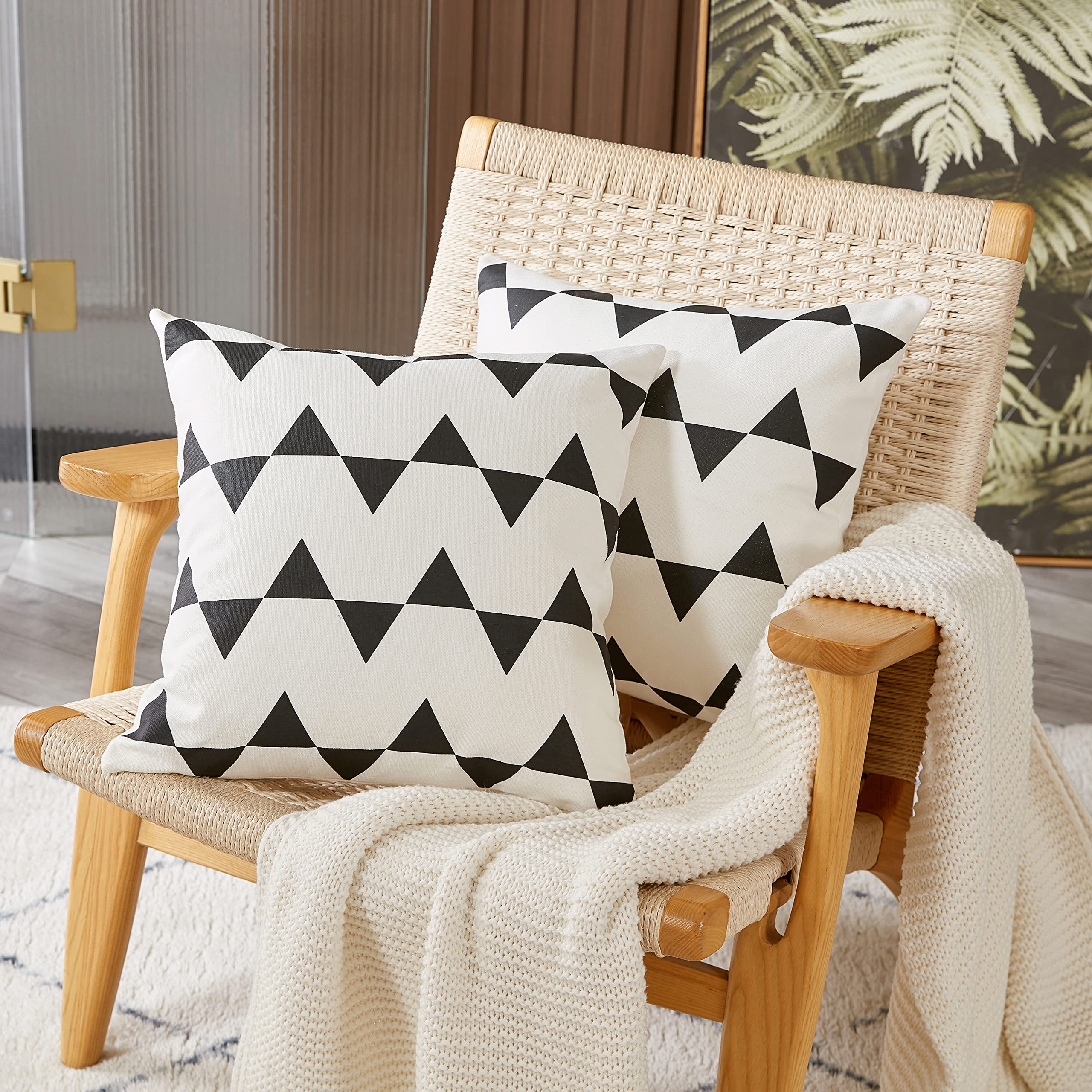 Uhomy 2 Pack 100% Cotton Decorative Throw Pillow Covers - Modern Boho Geometric Cushion Cases for Sofa, Bed, Living Room & Car - Farmhouse Style Solid Workmanship - White & Black 18x18 Inches (45x45 cm) - Perfect for Home Decor, Cozy Reading Nooks & Interior Design Accents