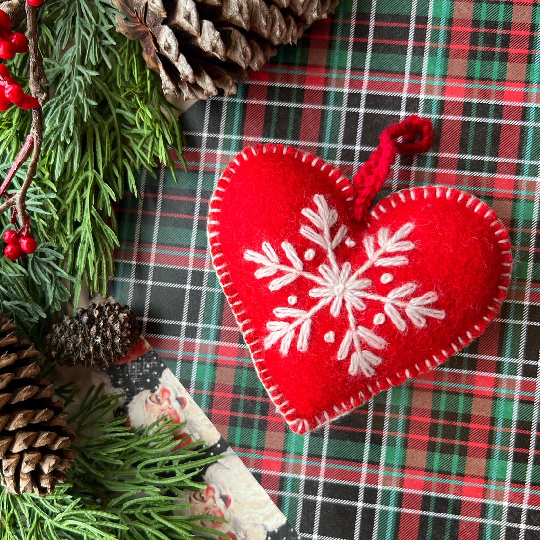Handmade Embroidered Heart Felt Wool Christmas Ornament - Perfect for Holiday Tree Decor, Gift Giving & Home Decoration