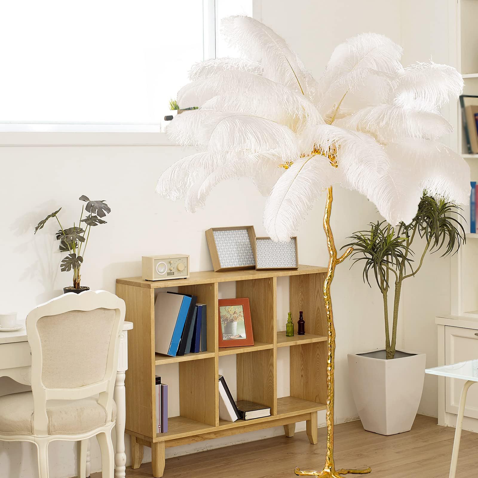 Natural Ostrich Feather Floor Lamp - Modern LED Dimmable Standing Lamp for Bedroom, Living Room & Office | 47-inch White Tall Corner Lamp for Romantic Reading & Ambient Lighting | Perfect for Princess Bedroom Decor & Dining Room Accent