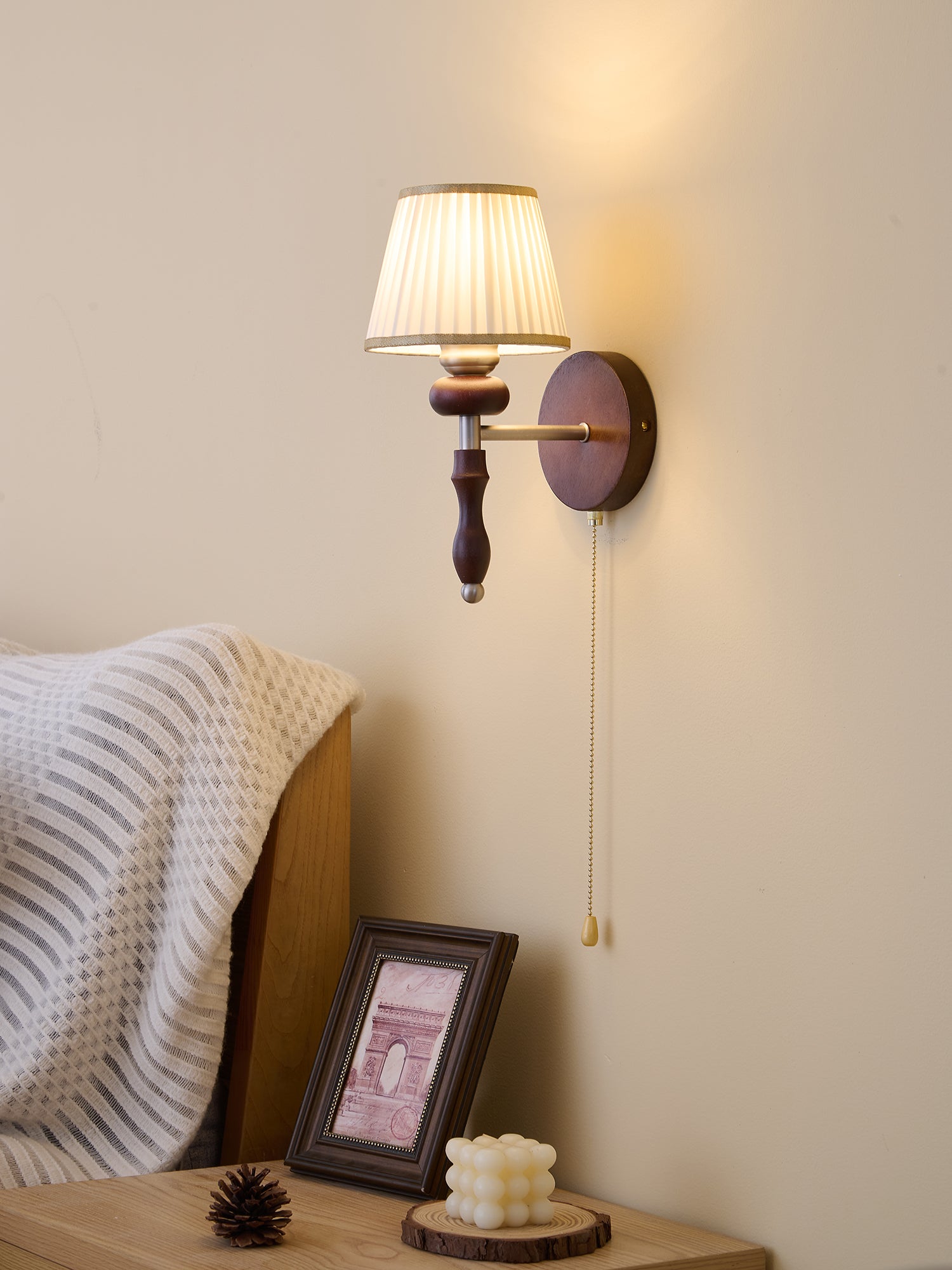 Clarendon Wall Lamp - Modern LED Sconce Light Fixture for Bedroom, Living Room & Hallway - Dimmable Indoor Lighting for Home Decor