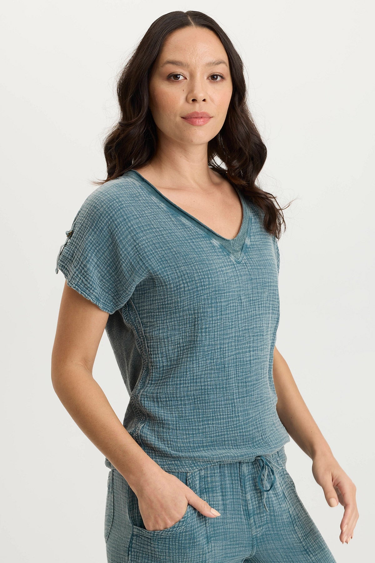 Bower Women's Gauze Jersey Tabbed Sleeve Bubble Hem V-Neck T-Shirt - Casual Summer Top for Beach, Date Night & Everyday Wear