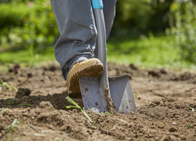 Gardena ErgoLine Telescopic Spade - Adjustable Garden Shovel for Digging & Planting | Perfect for Landscaping, Yard Work & Outdoor Gardening