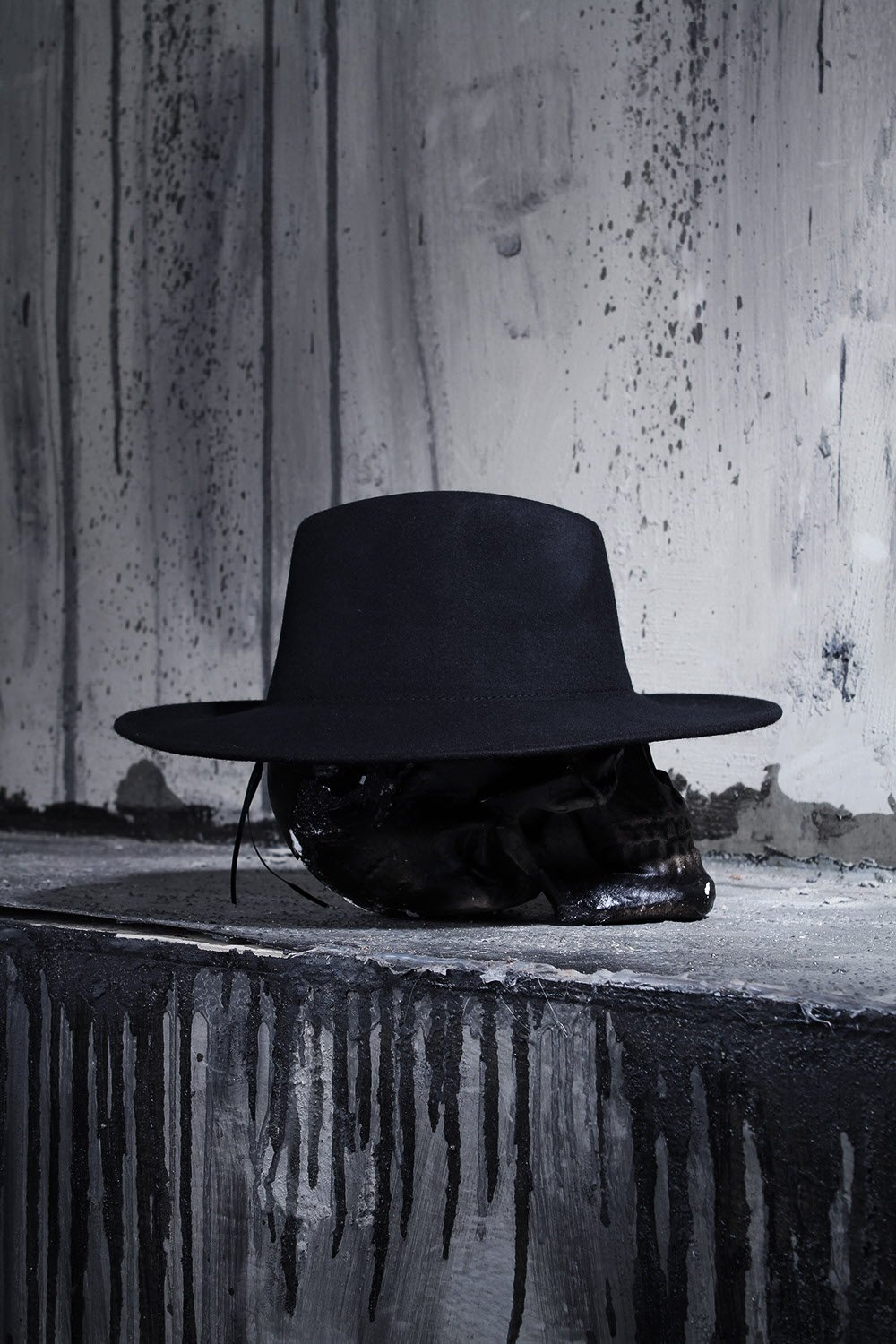 Stylish Men's Noir Wool Felt Fedora Hat - Classic Black Urban Fashion Accessory for Casual Outfits, Parties and Outdoor Events