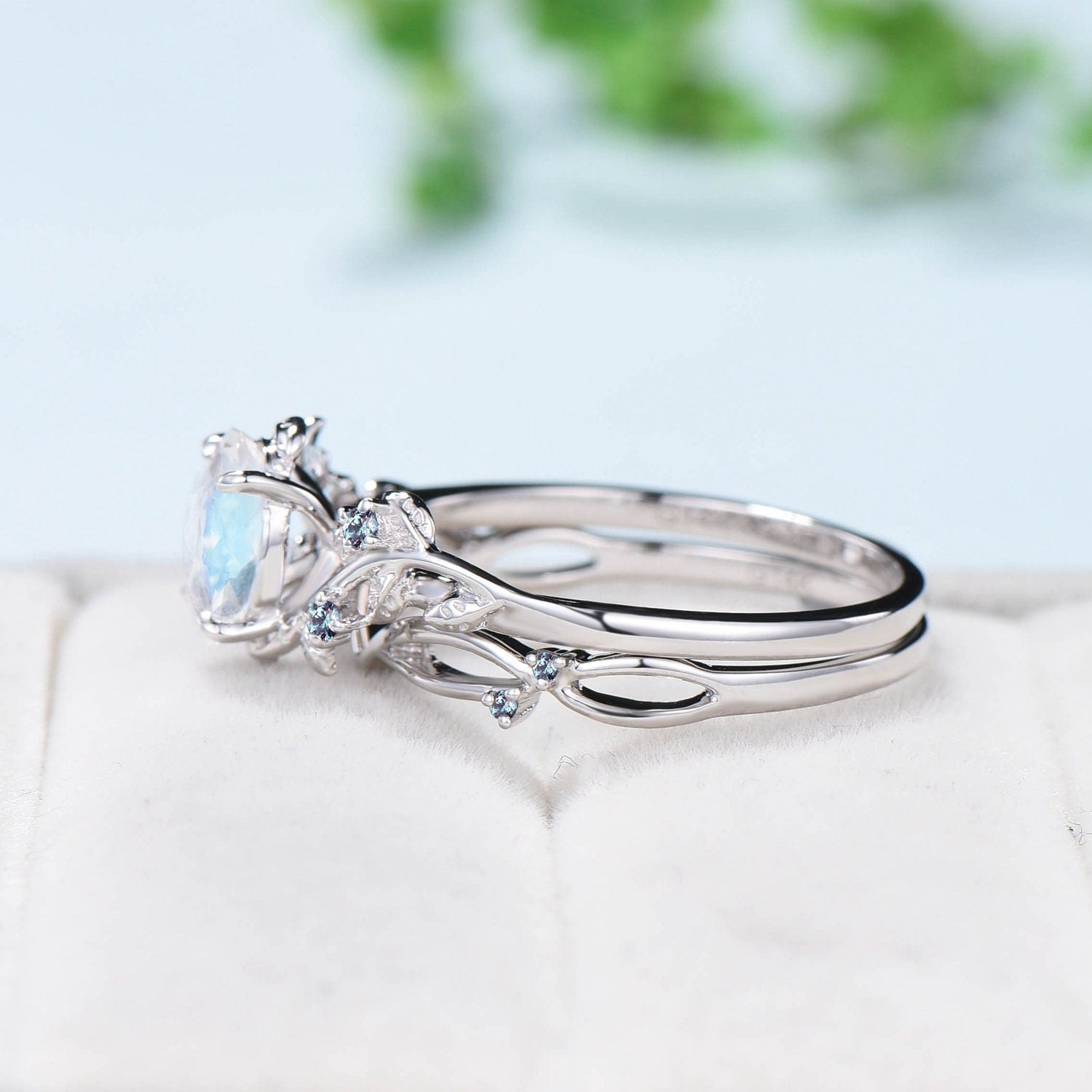 Rainbow Blue Moonstone Ring - June Birthstone & Alexandrite Wedding Set, Nature-Inspired Leaf & Twig Design, Vintage Bridal Jewelry for Women | Perfect for Engagement, Wedding & Special Occasions