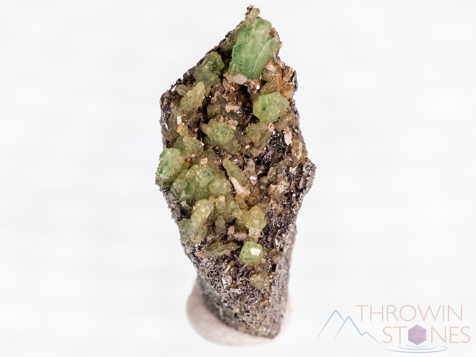 Natural Garnet Raw Crystal Cluster - Healing Stone for Home Decor, Housewarming Gift & Birthstone Jewelry | Perfect for Meditation, Feng Shui & Spiritual Healing