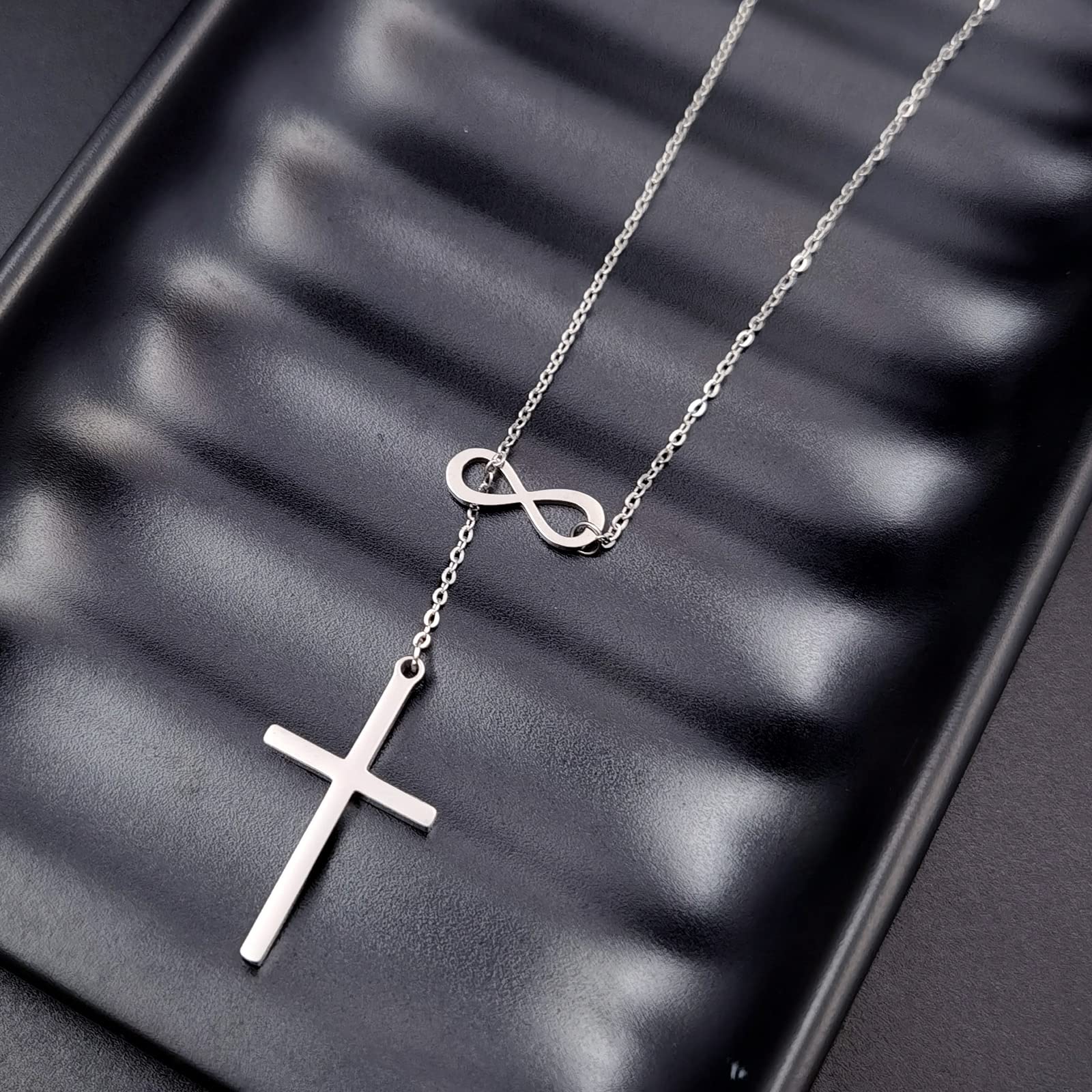 Elegant Small Cross Pendant Necklace for Women - Dainty Simple Gold/Silver Cross Necklace - Perfect Mothers Day Gift, Birthday Present for Her - Ideal for Church, Everyday Wear & Special Occasions