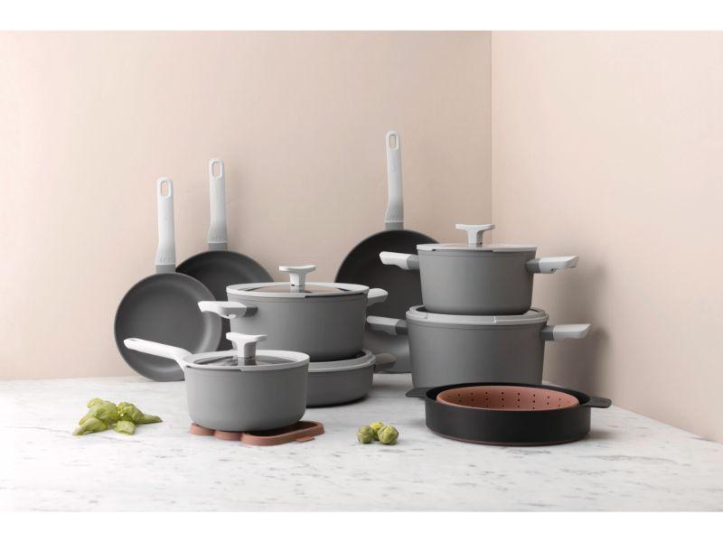 BergHOFF Leo 11 Covered Stockpot 6.5 Quart (6.2L) Grey - Premium Stainless Steel Cooking Pot with Lid for Soups, Stews & Pasta | Perfect for Home Chefs & Professional Kitchens