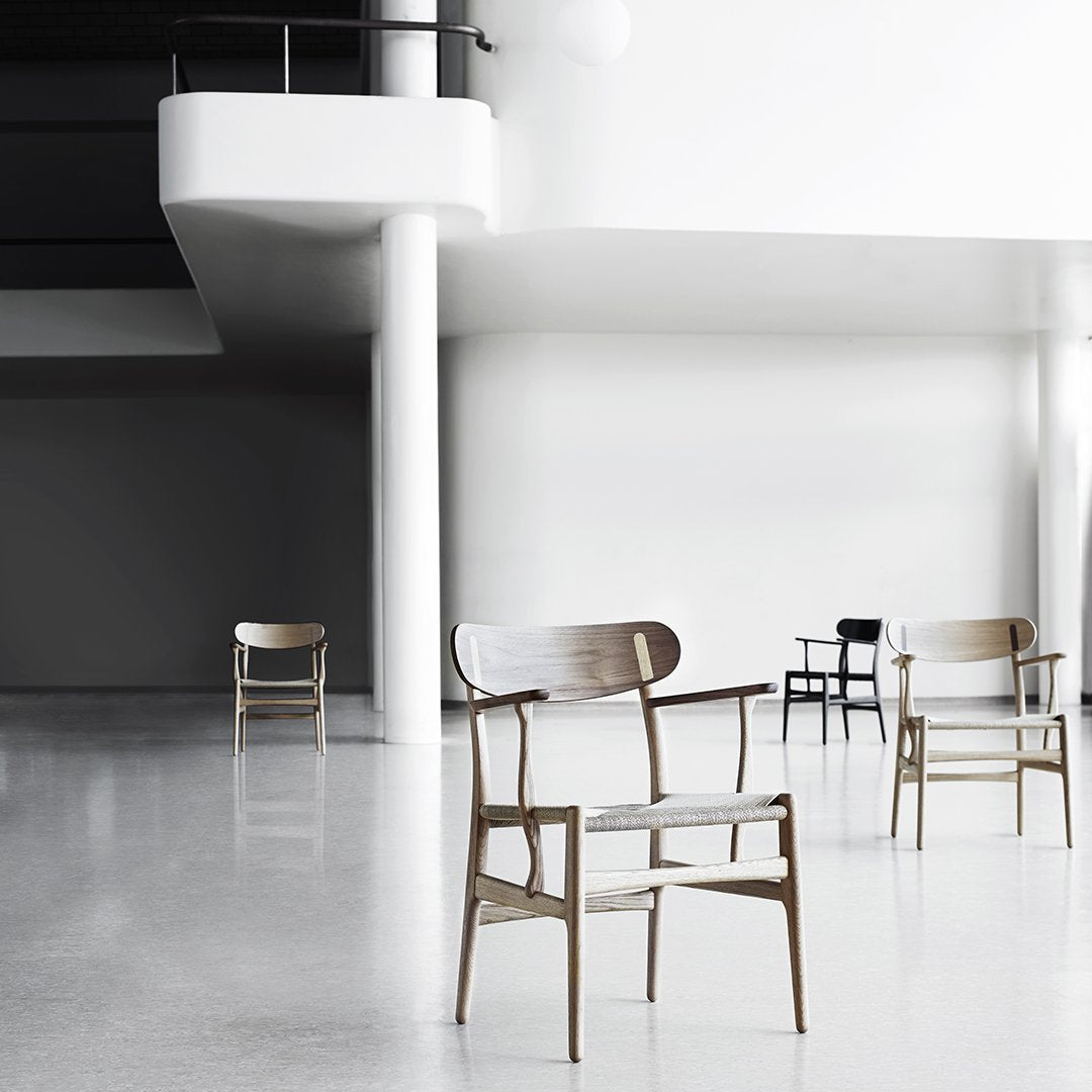 CH26 Modern Dining Chair - Sturdy Wooden Frame & Comfortable Upholstered Seat - Perfect for Kitchen, Dining Room, and Restaurant Settings