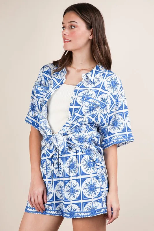 Stylish Full Size Tropical Printed Shirt and Shorts Set for Men - Breathable Summer Outfit for Beach Vacation & Casual Wear