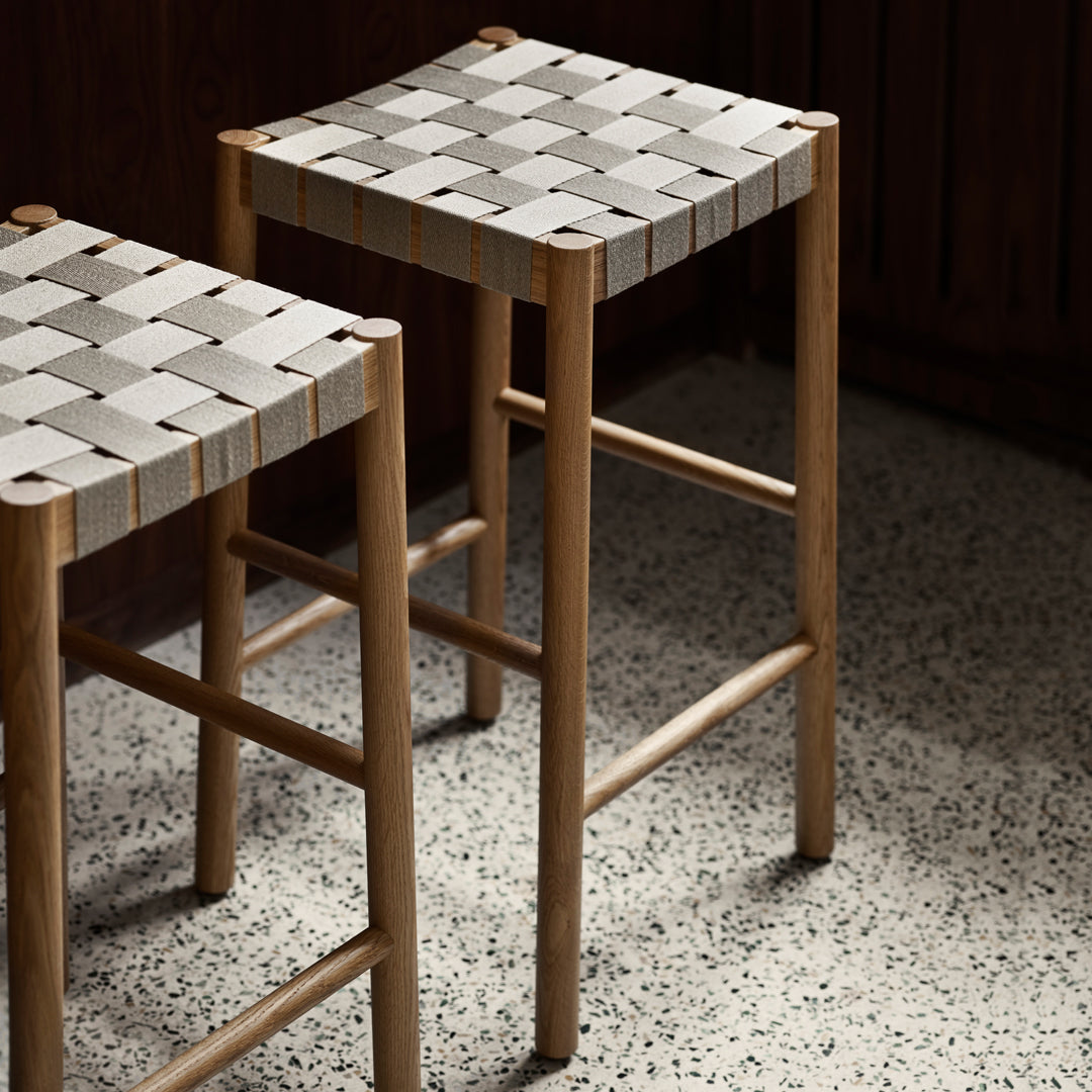 Betty TK7 Counter Stool - Modern Bar Stool with Adjustable Height for Kitchen Island, Breakfast Bar & Dining Counter - Comfortable & Stylish Seating Solution