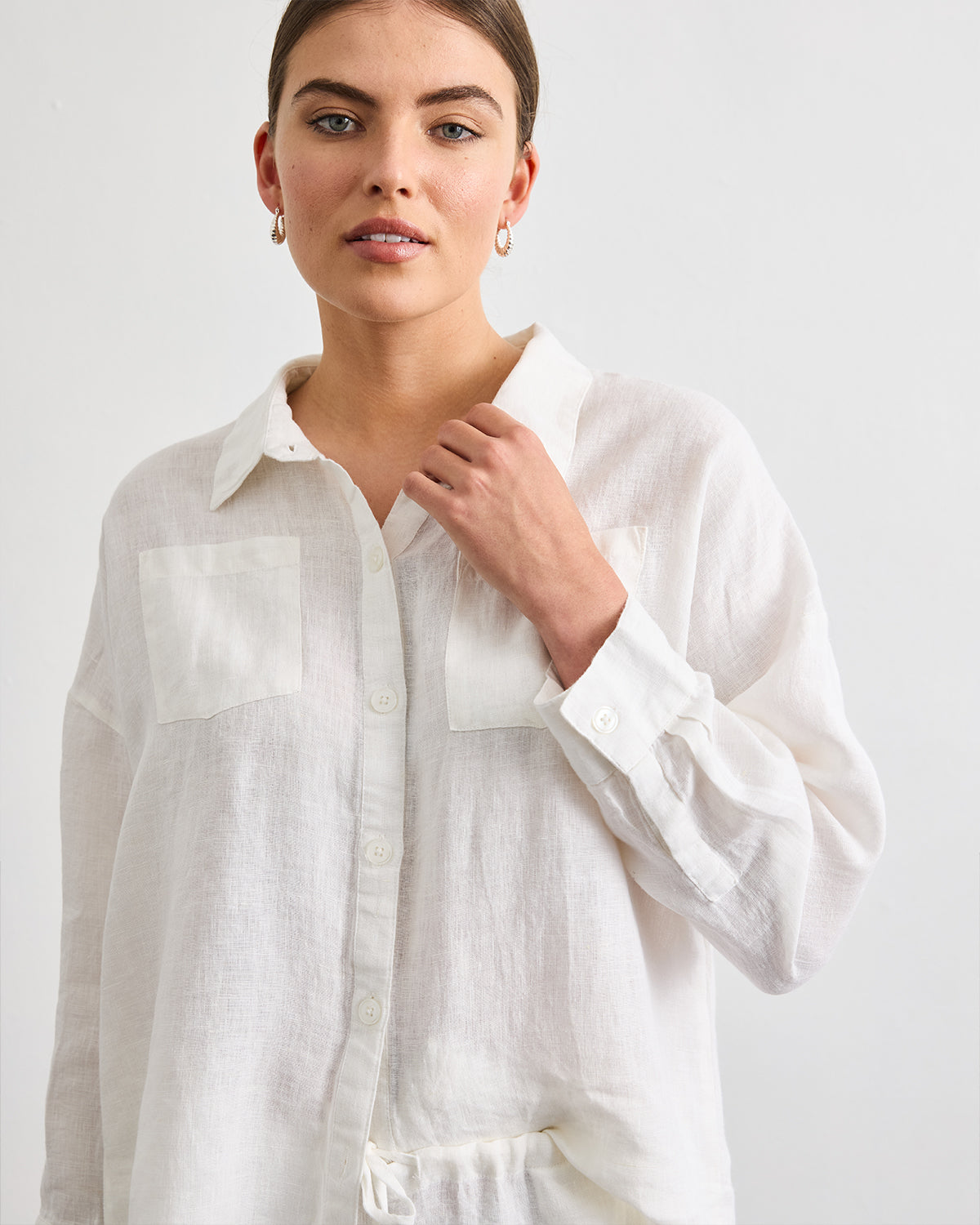 Stylish White Lounge Long Sleeve Shirt for Women - Comfortable Casual Wear for Home, Office & Outings