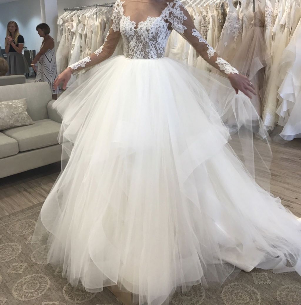 Hayley Paige Pippa 1652 Sample Wedding Gown - Elegant A-Line Bridal Dress for Prom, Formal Events & Special Occasions