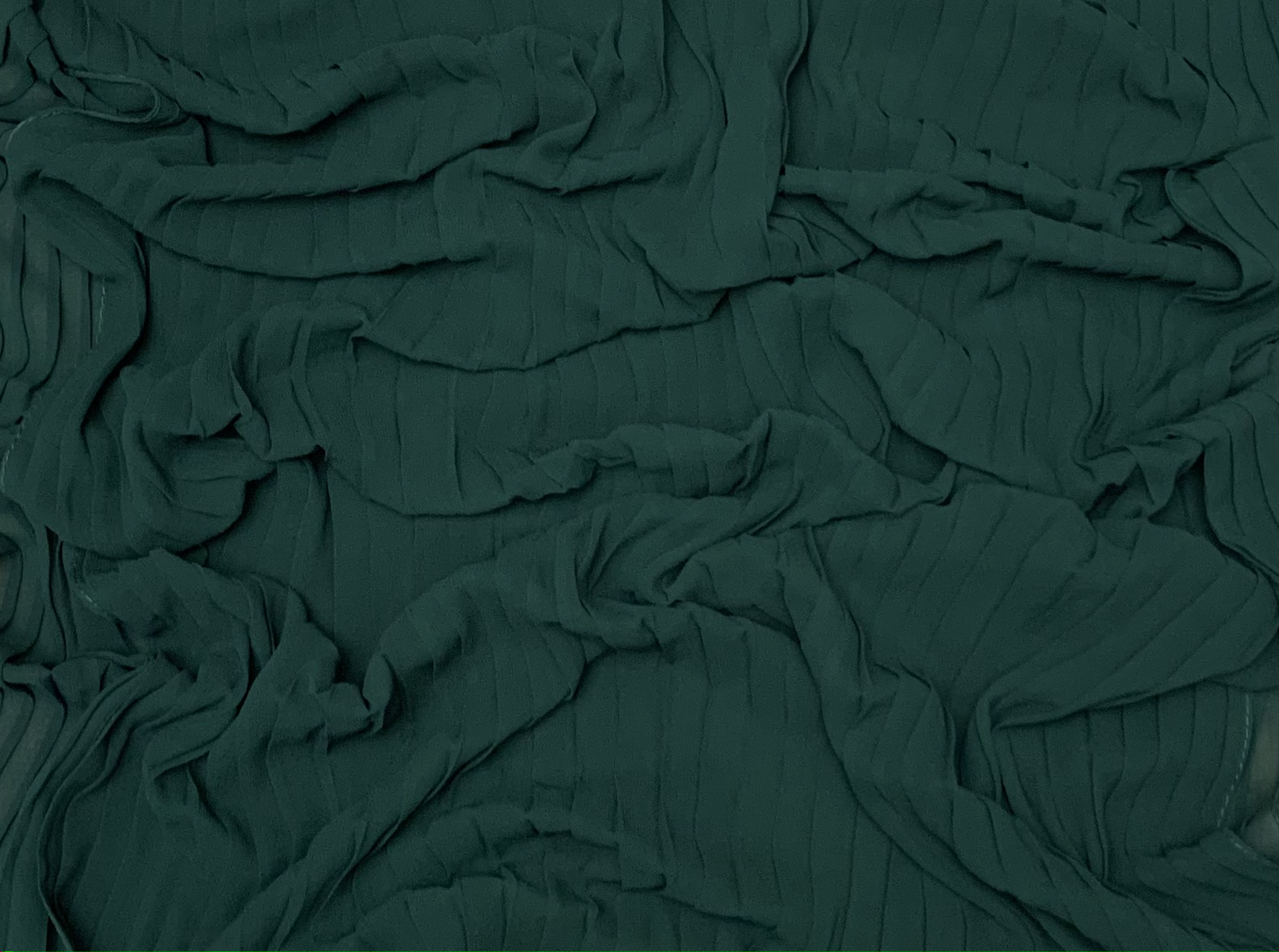 Emerald Green Pleated Chiffon Fabric - Elegant & Lightweight Material for Dresses, Scarves & Home Decor