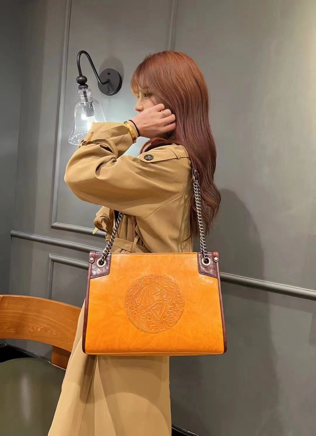 Timeless Chain Shoulder Tote Bag for Women - Elegant Leather Handbag with Gold Chain Strap - Perfect for Work, Travel and Everyday Use