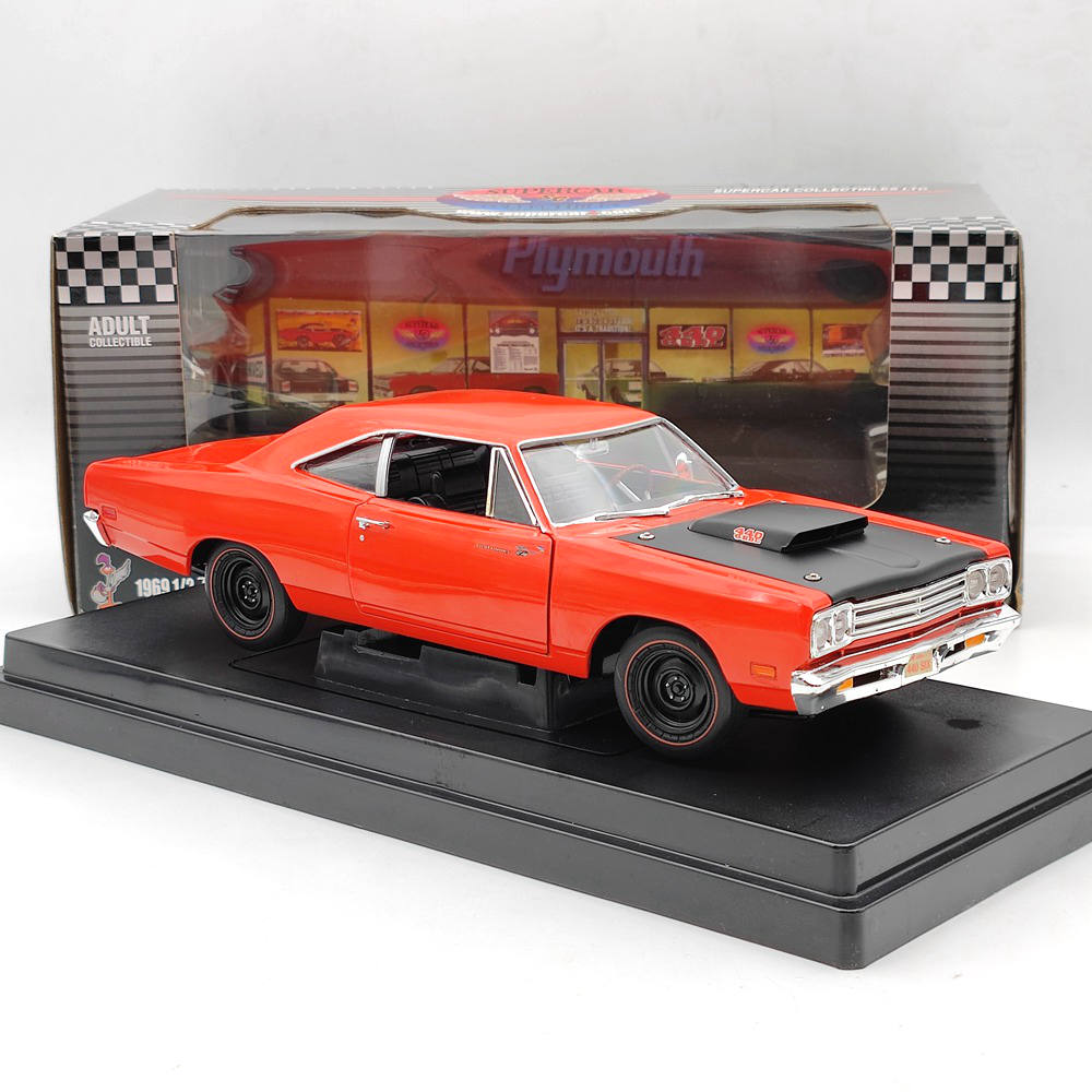 1:18 Scale 1969 Plymouth Roadrunner Supercar Diecast Model - 440 6BBL Orange Collectible Toy Car for Adults | Perfect for Display, Gifts, and Car Enthusiast Collections