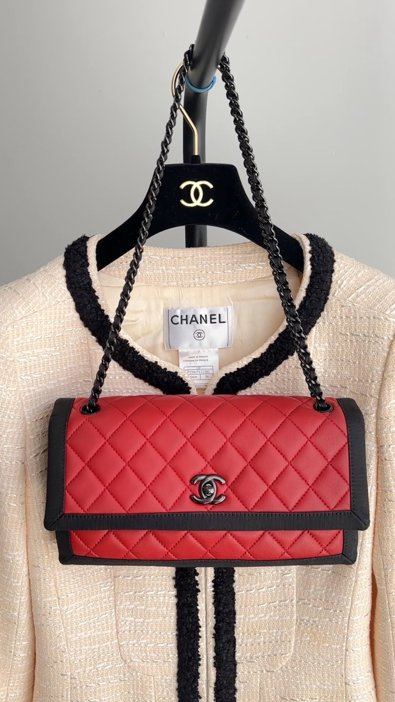 Chanel Red Quilted Leather Crossbody Bag with Chain Strap - Luxury Designer Handbag for Women, Perfect for Parties, Date Nights & Special Occasions
