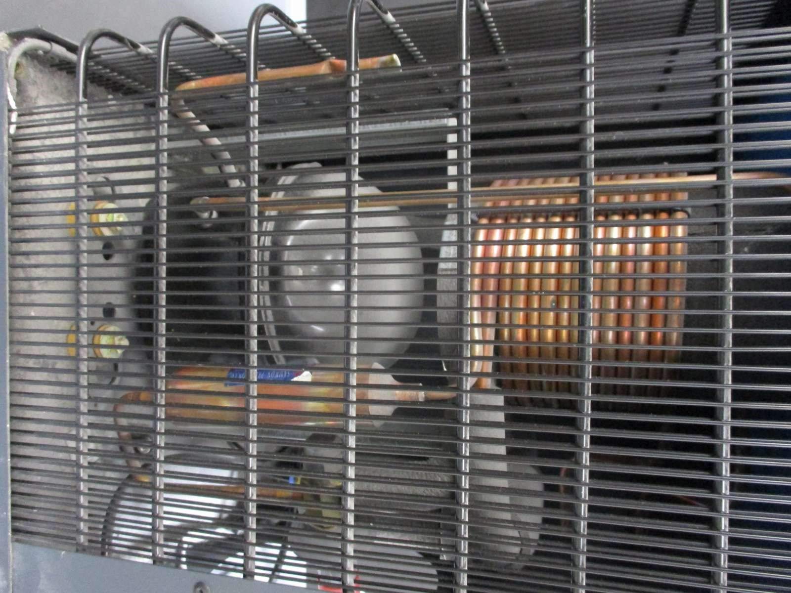Industrial Refrigerated Air Dryer for Compressed Air Systems - Moisture Removal for Workshops, Factories & Automotive Shops
