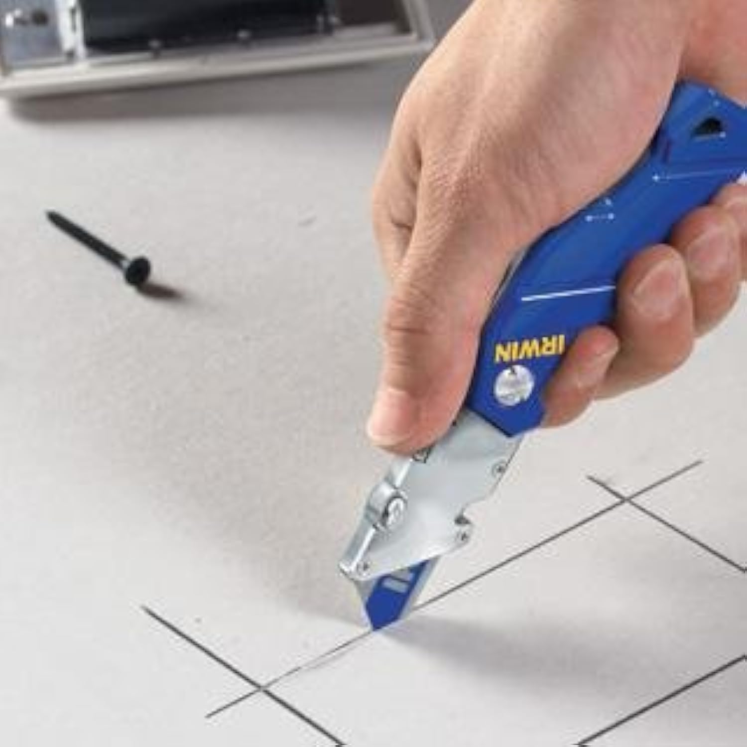 Irwin 2089100 Folding Lockback Utility Knife - Heavy Duty Retractable Pocket Knife for Camping, Hiking, DIY & Everyday Carry (EDC)