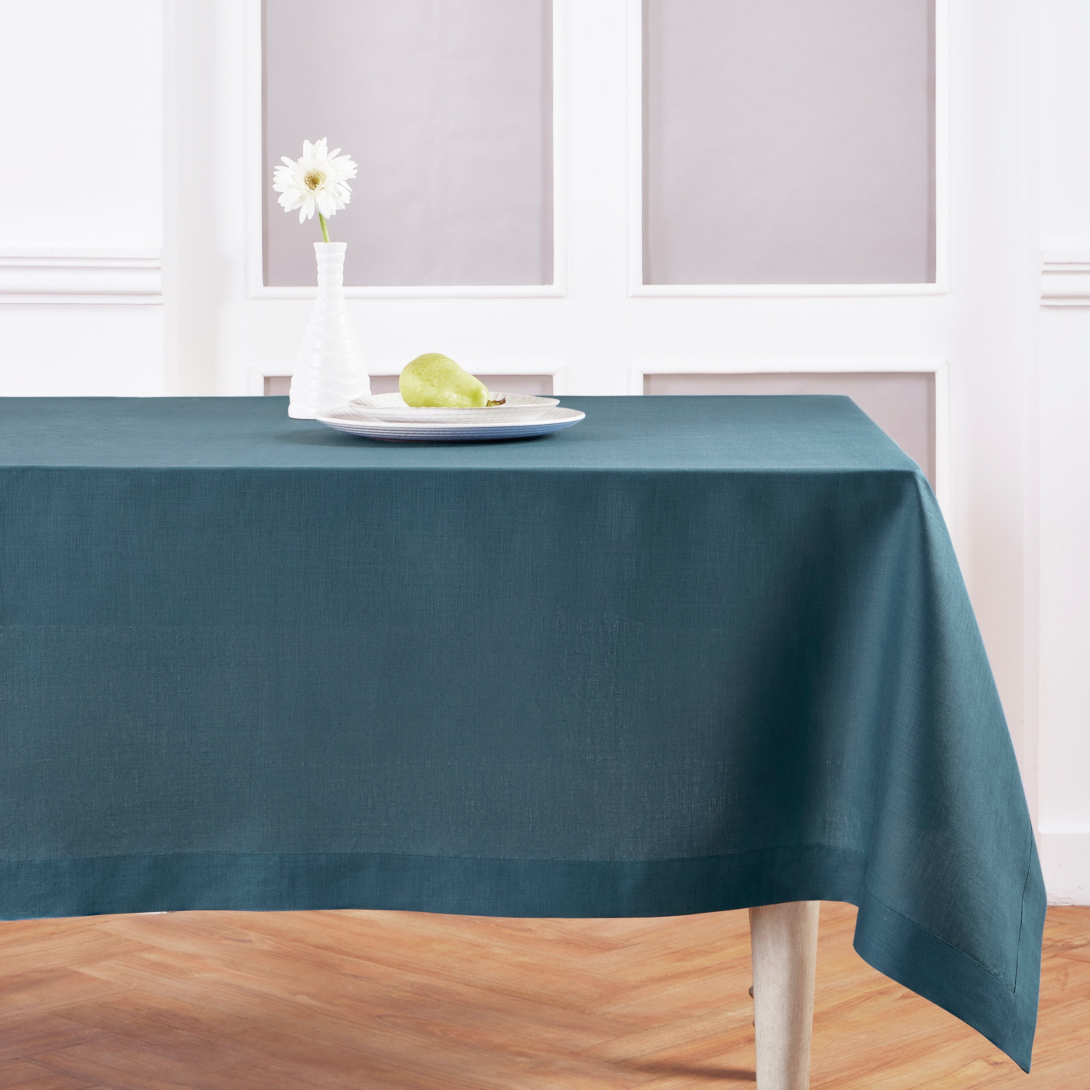 Premium Extra Large Fete Tablecloth - Waterproof & Stain-Resistant for Outdoor Parties, Weddings, and Events