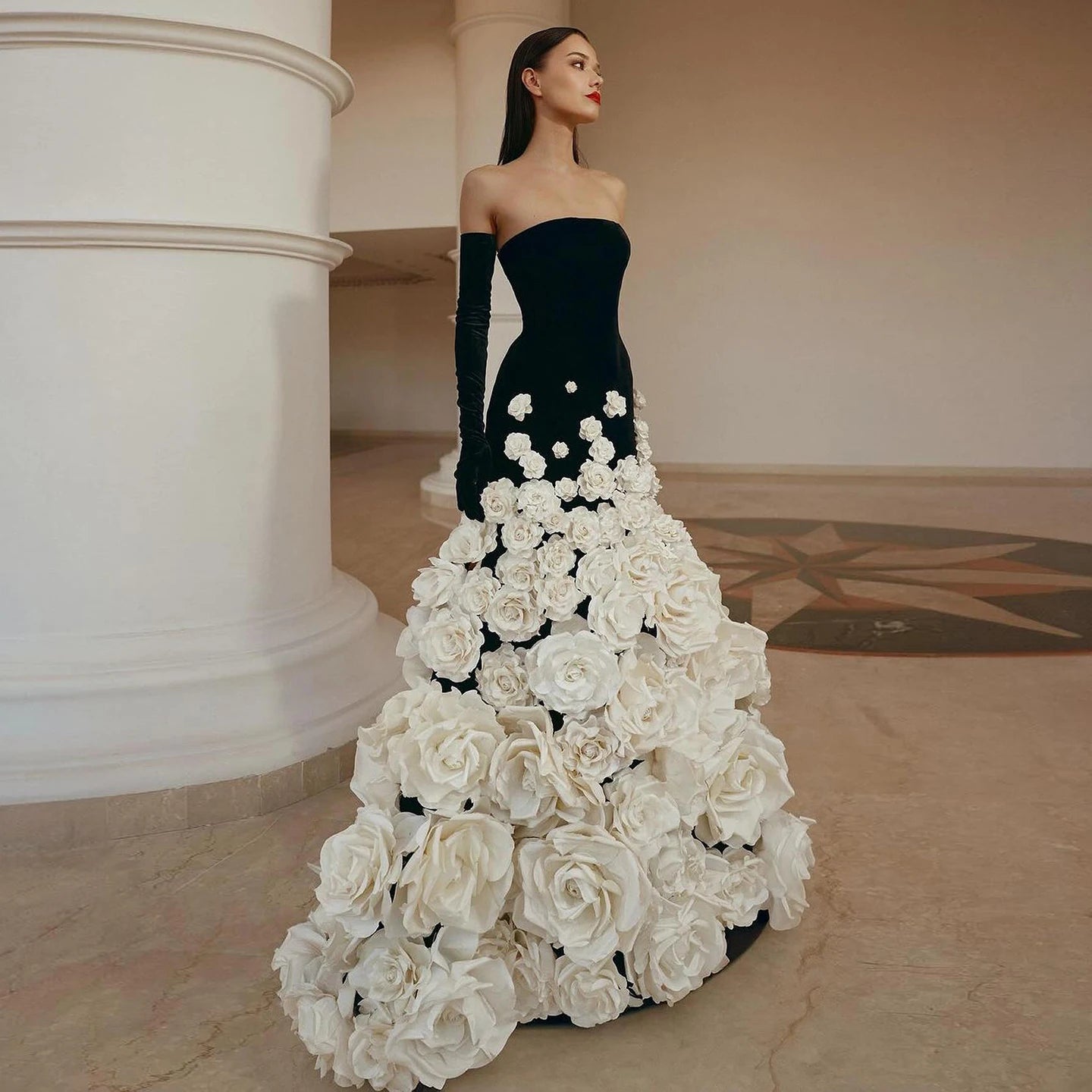 Elegant Black Velvet Strapless Evening Dress with Gloves & 3D Floral Details - Perfect for Prom, Gala & Formal Events