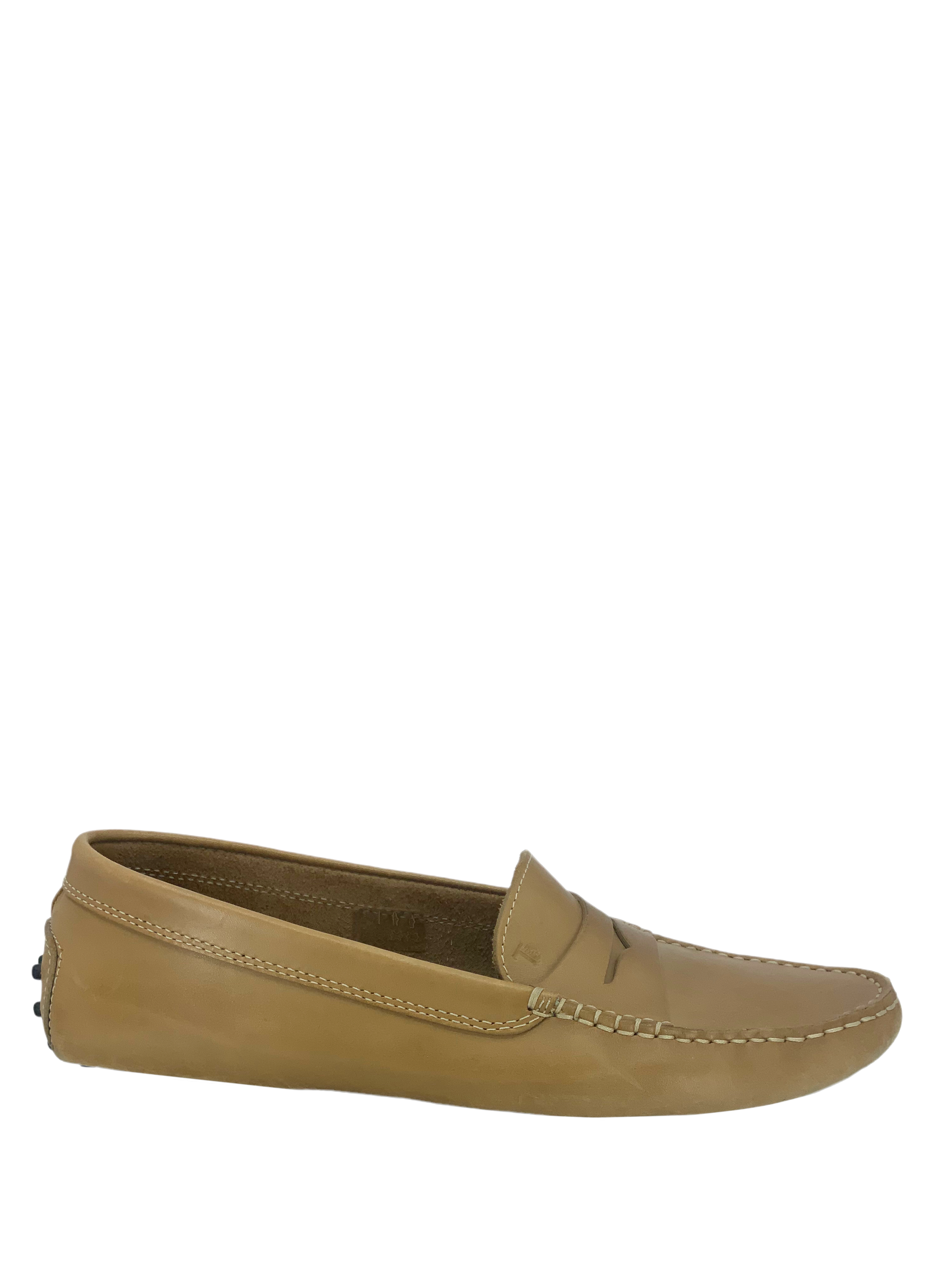 TOD's Gommino Leather Driving Loafers for Men - Size 10 US | Genuine Italian Leather Comfort Shoes | Perfect for Casual Wear, Office & Driving