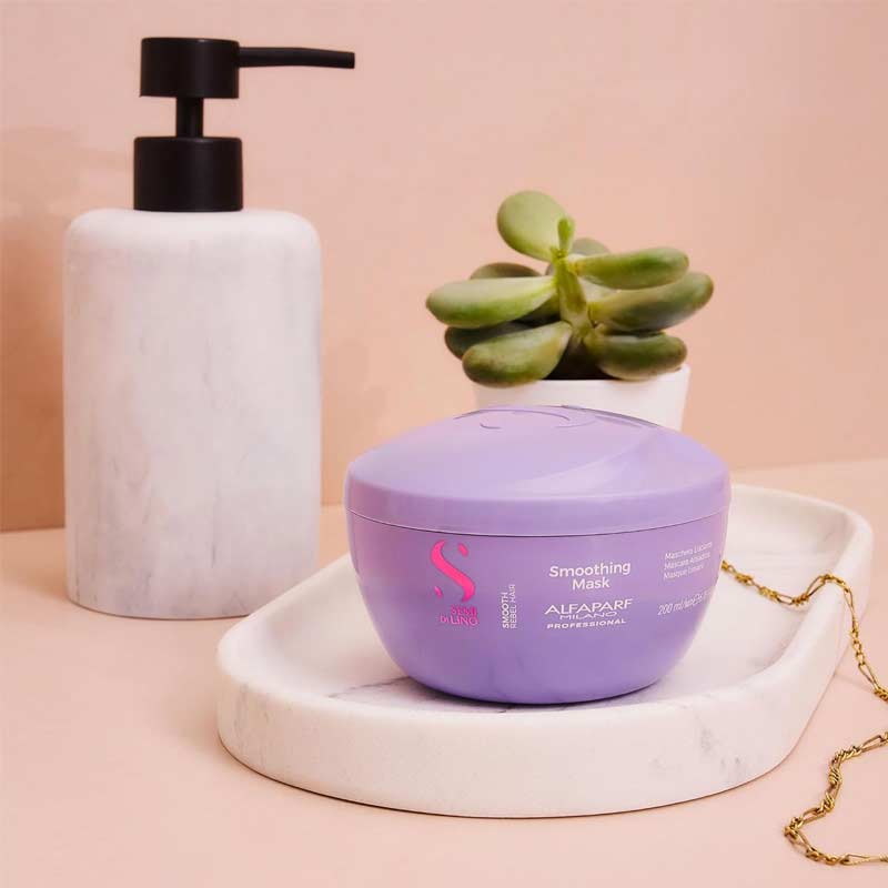 Alfaparf Semi Di Lino Smooth Smoothing Hair Mask - Frizz Control & Hydration Treatment for Dry, Damaged Hair - Perfect for Salon-Quality Smoothing at Home
