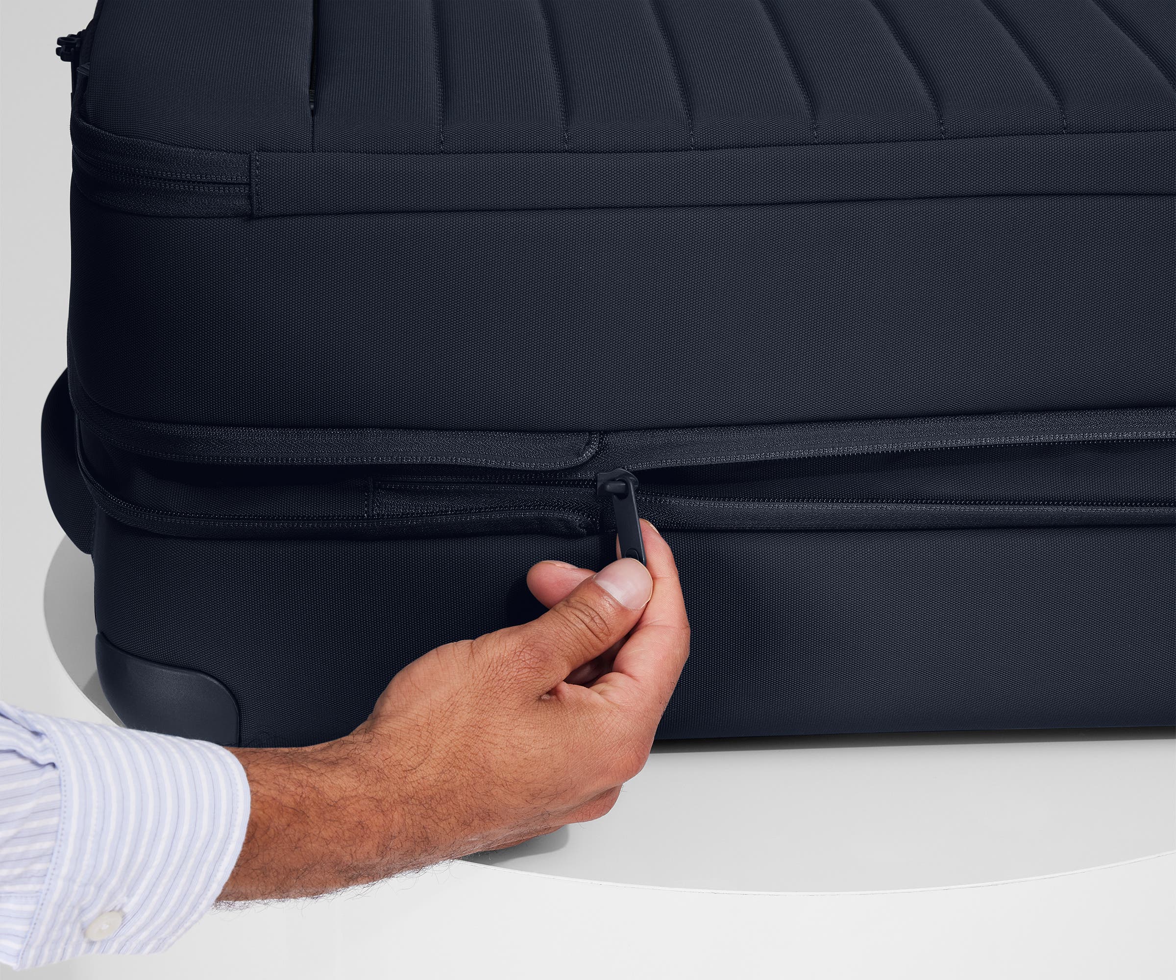 Navy Blue Softside Carry On Luggage - Lightweight Expandable Spinner Suitcase for Travel, Business Trips & Weekend Getaways