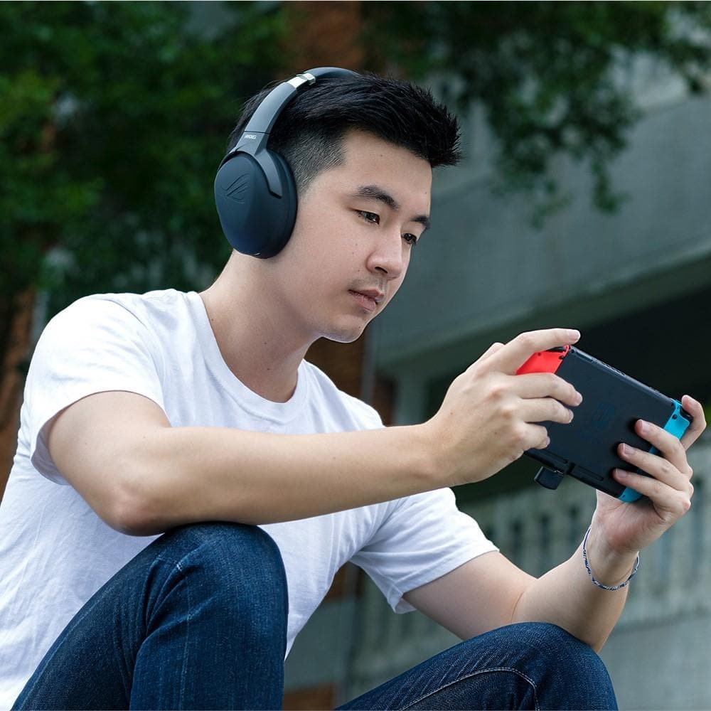 ASUS ROG STRIX GO 2.4GHz Wireless Gaming Headset with 50mm Drivers - 2-Year Warranty - Perfect for PC, PS5, Xbox & Mobile Gaming