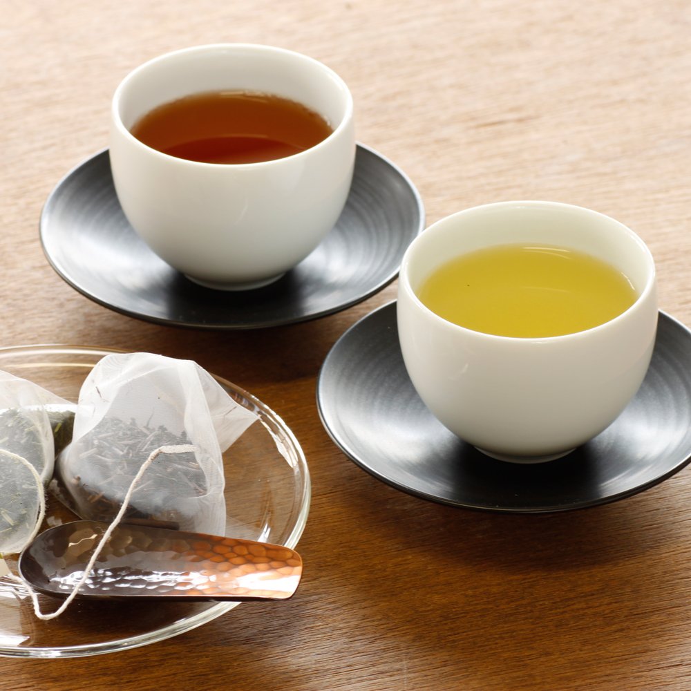 Premium Kyoto Rikyu Gardens White & Black Tea Gift Set - Japanese Loose Leaf Tea Assortment for Relaxation, Gifting & Traditional Tea Ceremonies
