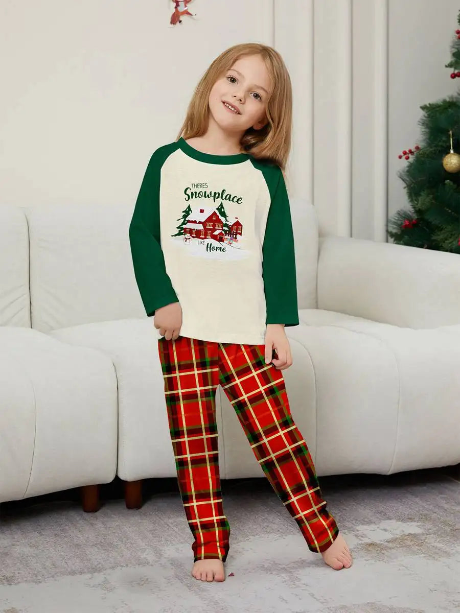 Printed Christmas Matching Family Pajamas Set - Cozy Holiday Pjs for Family Photos & Festive Gatherings