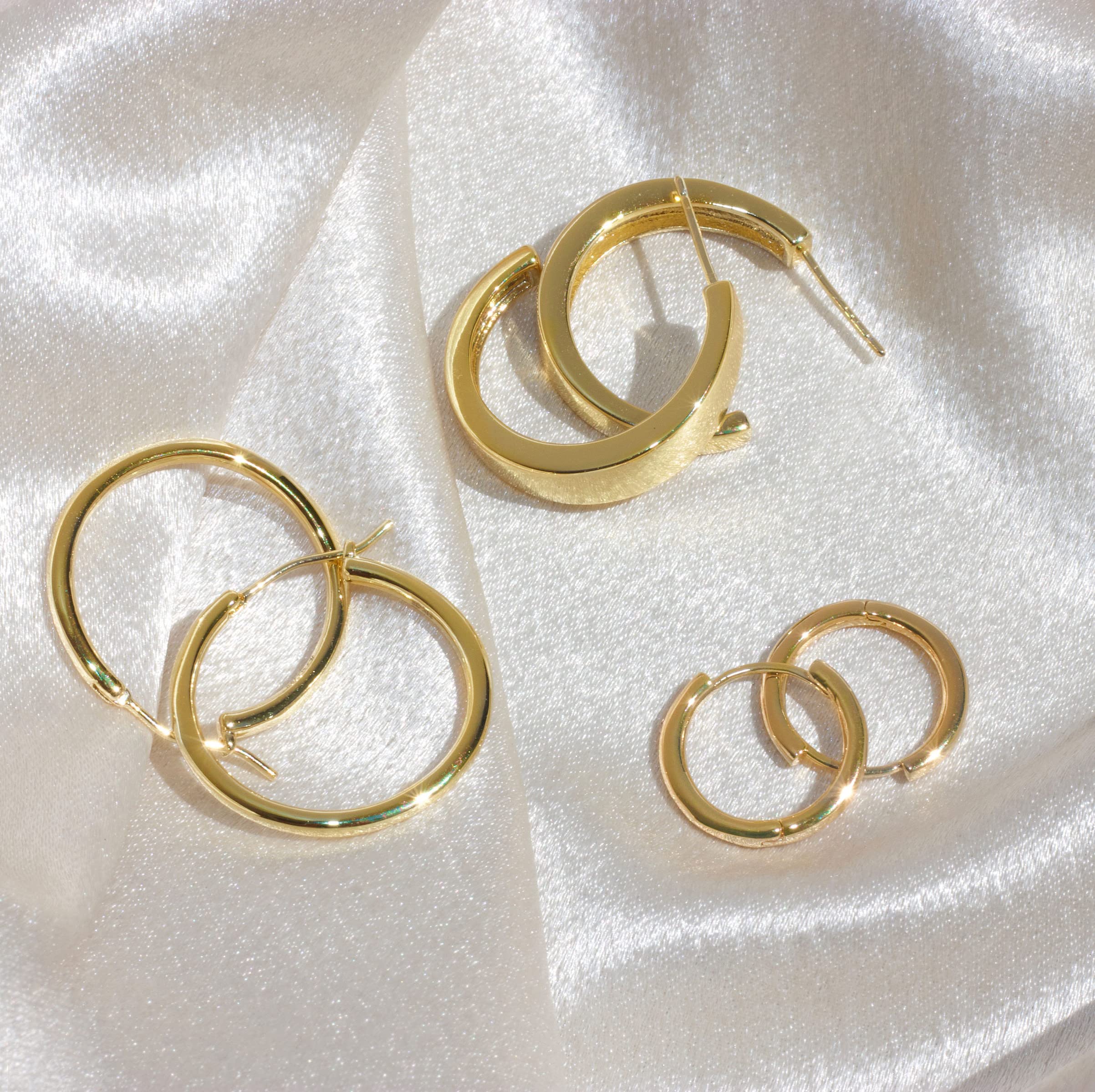 14K Gold Filled Small Hoop Earrings for Women - 25mm Thin Gold Hoops - Elegant & Dainty Everyday Jewelry for Work, Date Night & Gifts