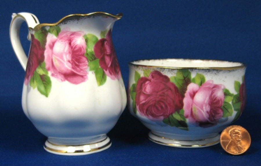 Royal Albert Old English Rose Cream and Sugar Set with Brushed Gold Trim - Vintage 1940s Tea Service for Afternoon Tea & Elegant Entertaining